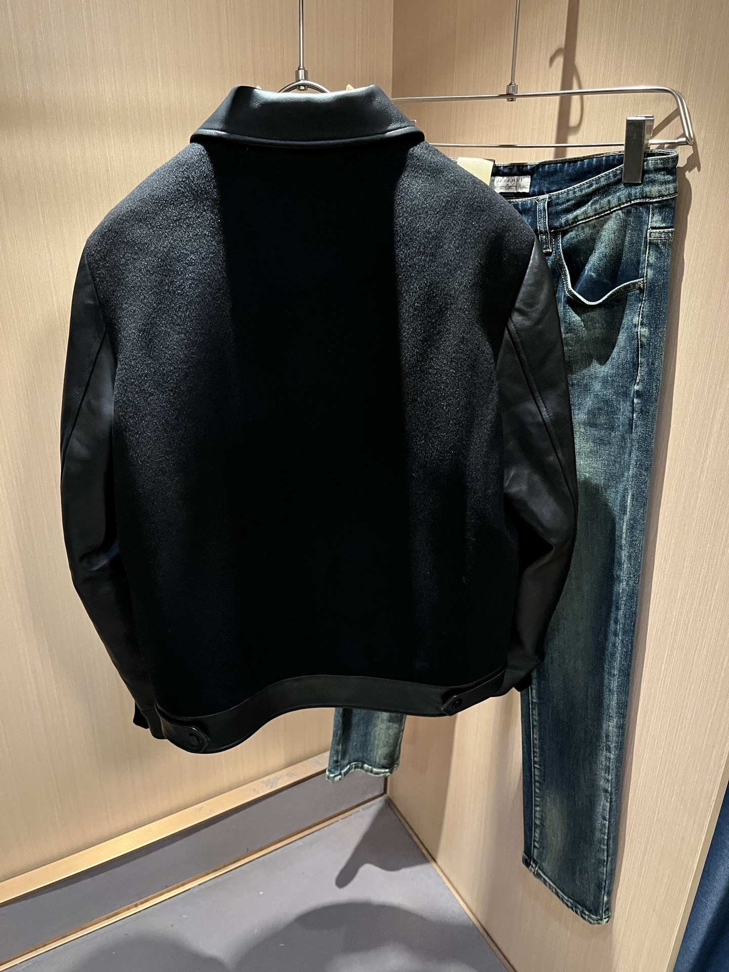 LouisVuit*路易*登 2025秋冬最新羊毛呢款夹克外套，贸易公司渠道稀出，同步官网发售2025年