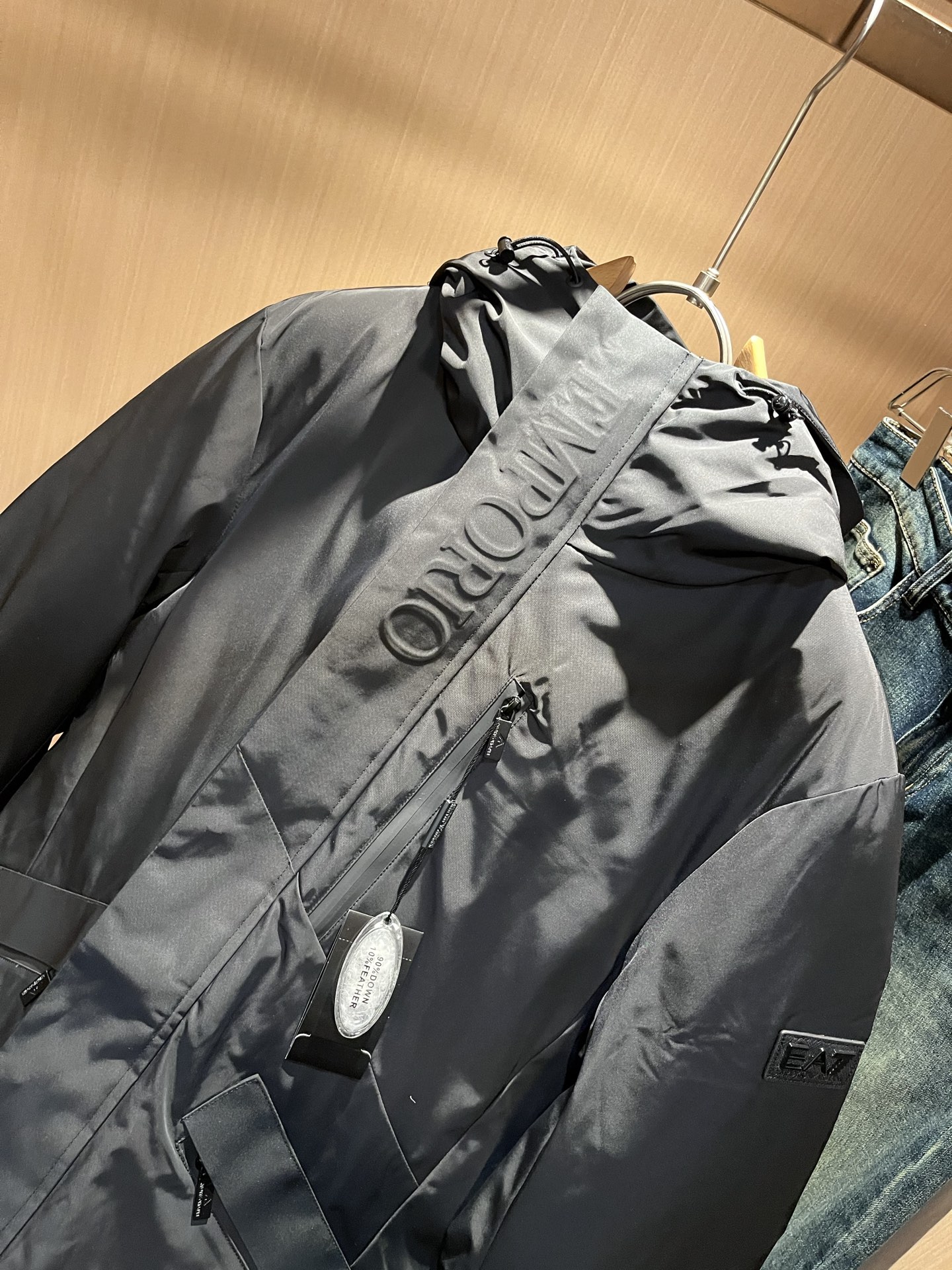 。Arman阿*尼 2025秋冬休闲羽绒夹克外套，最新时尚休闲拉链夹克，时尚夹克外套!贸易公司渠道稀出，