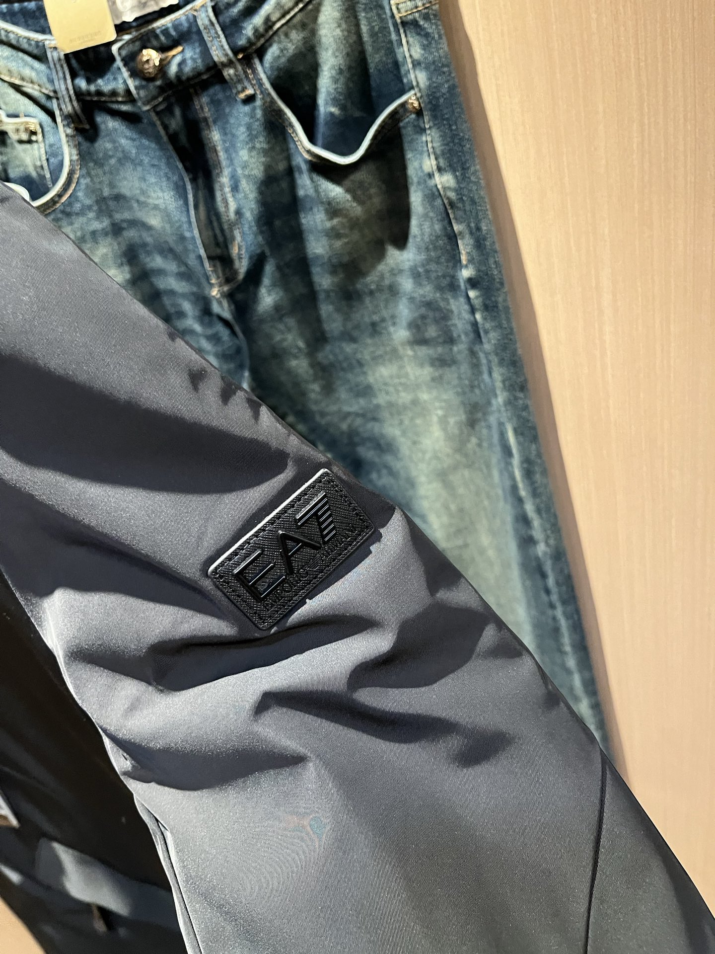 。Arman阿*尼 2025秋冬休闲羽绒夹克外套，最新时尚休闲拉链夹克，时尚夹克外套!贸易公司渠道稀出，