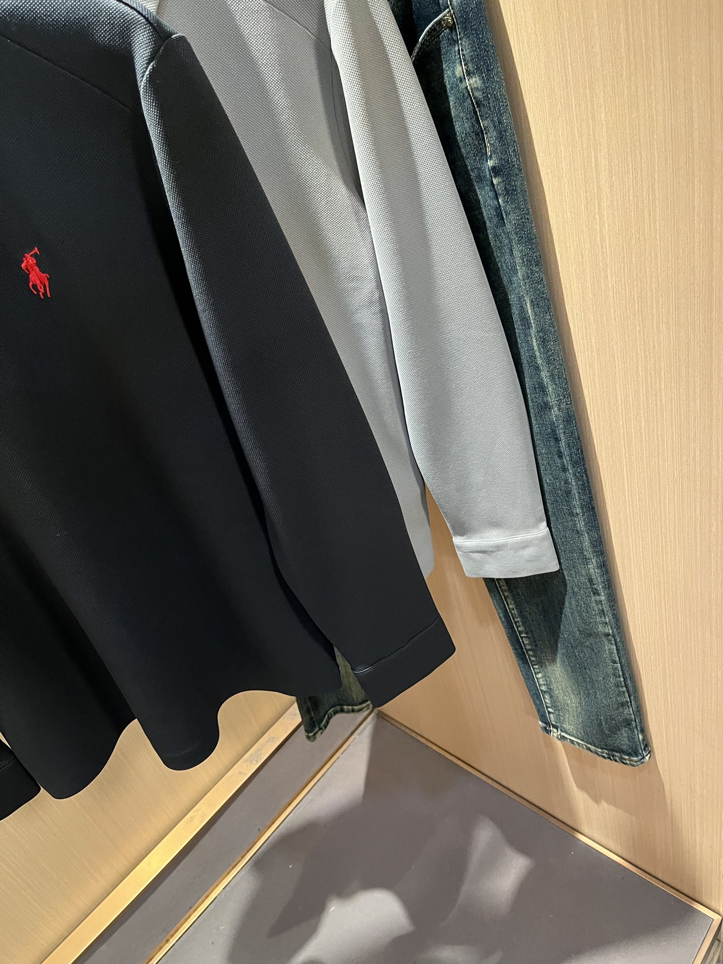 Louls**Vultt*n路易*登 2025秋冬新款松紧腰休闲裤 ！前后标识logo图案修饰！劈裂度达