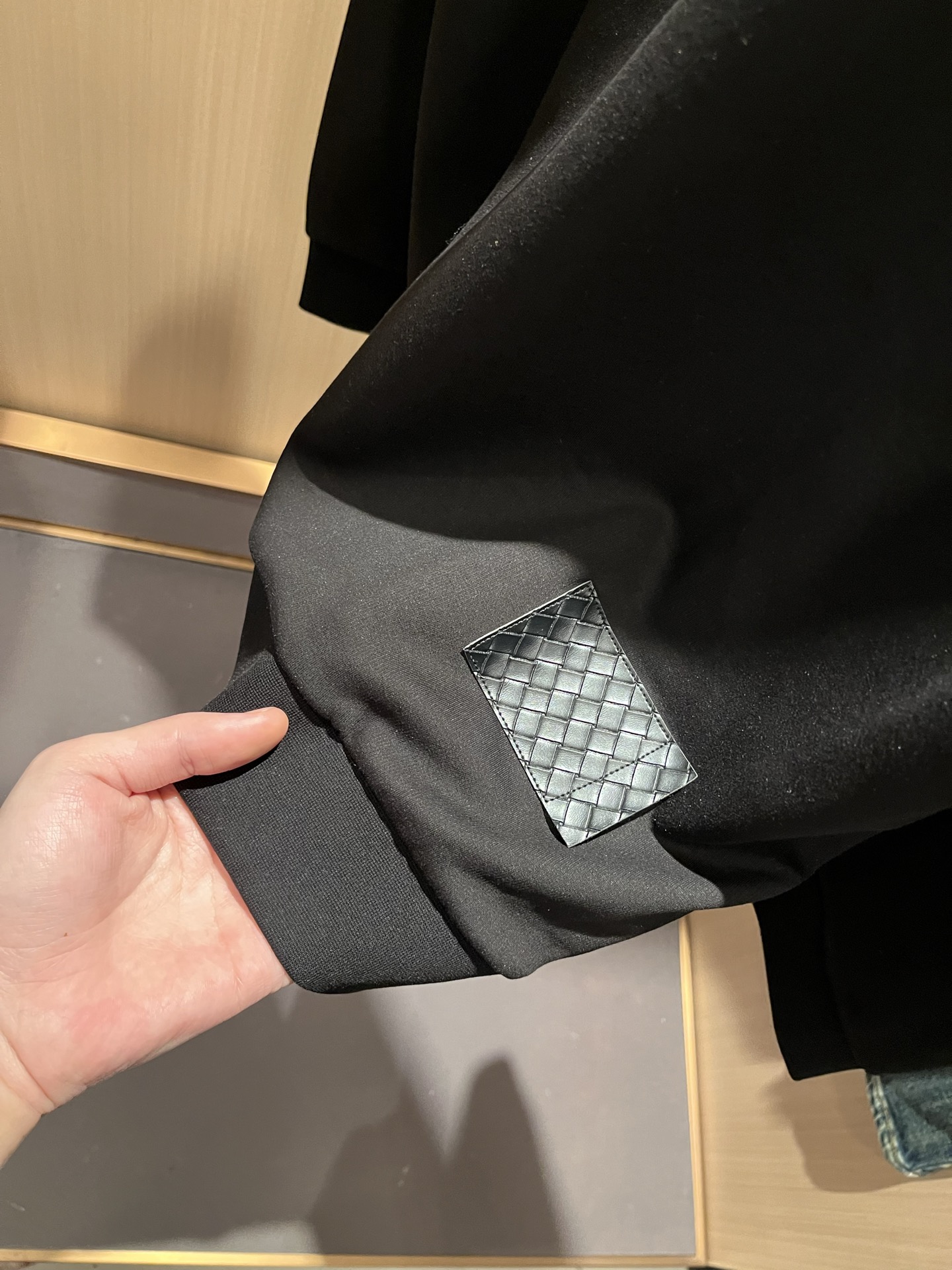 BottegaVene*a宝*嘉 2025秋冬新款男士卫衣，这是今年目前为止最牛批的一款纯色高品质面料！