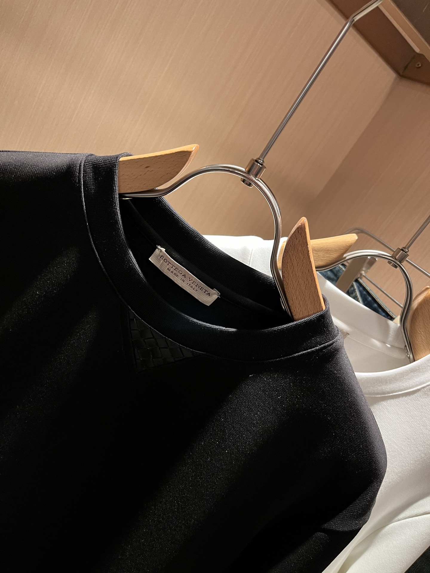 BottegaVene*a宝*嘉 2025秋冬新款男士卫衣，这是今年目前为止最牛批的一款纯色高品质面料！