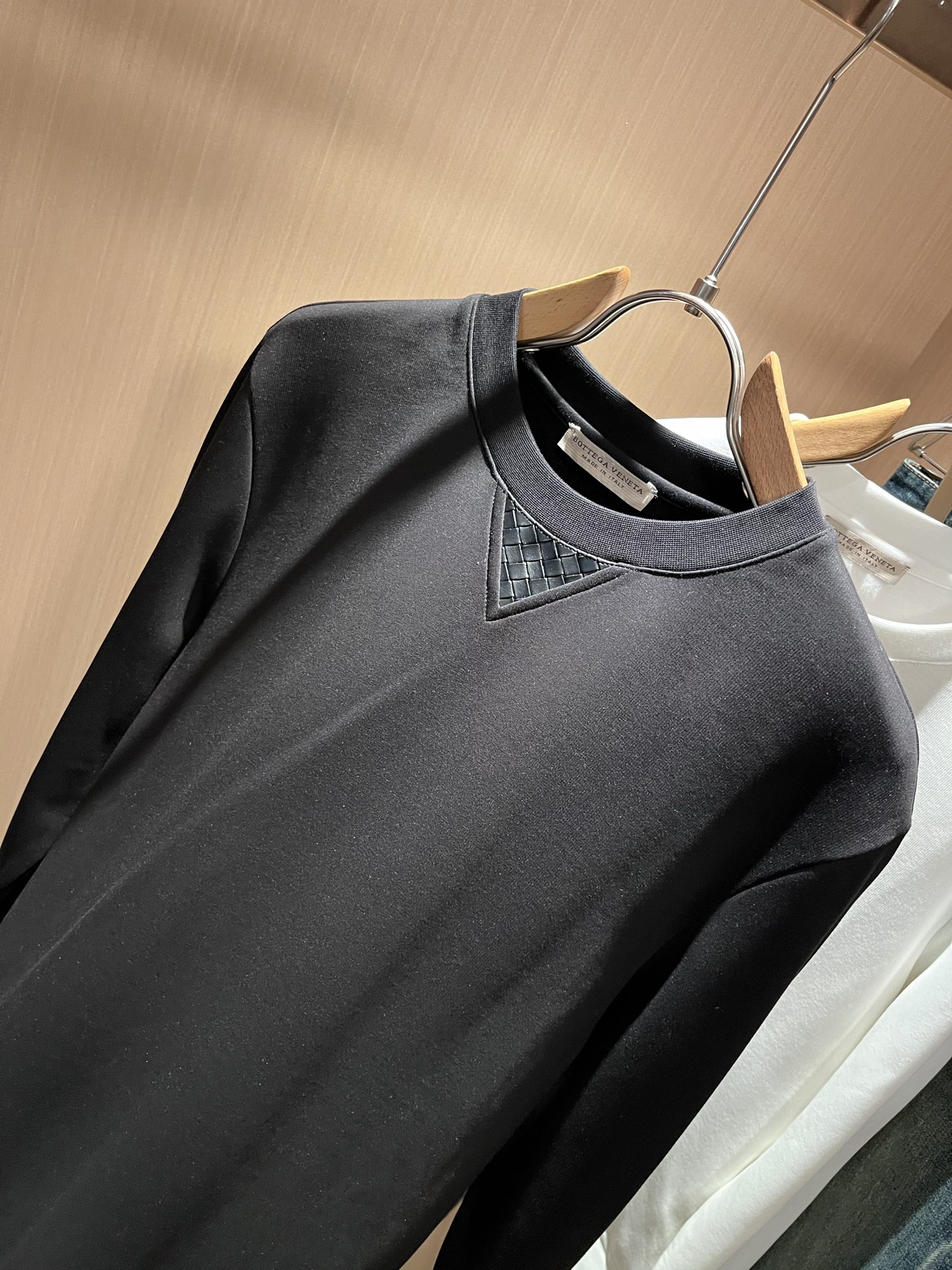 BottegaVene*a宝*嘉 2025秋冬新款男士卫衣，这是今年目前为止最牛批的一款纯色高品质面料！