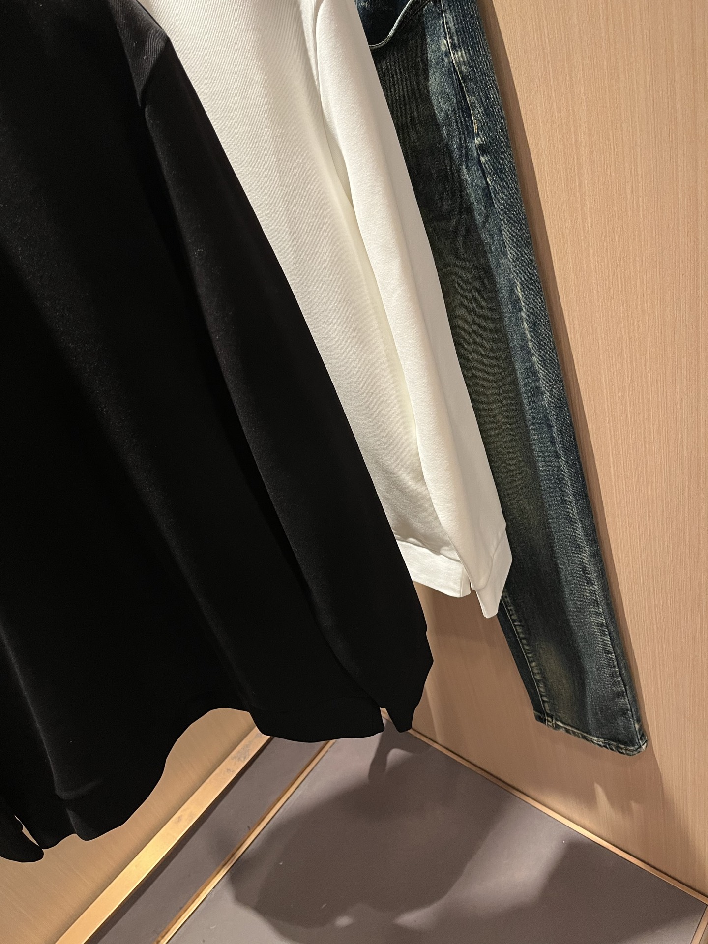 BottegaVene*a宝*嘉 2025秋冬新款男士卫衣，这是今年目前为止最牛批的一款纯色高品质面料！