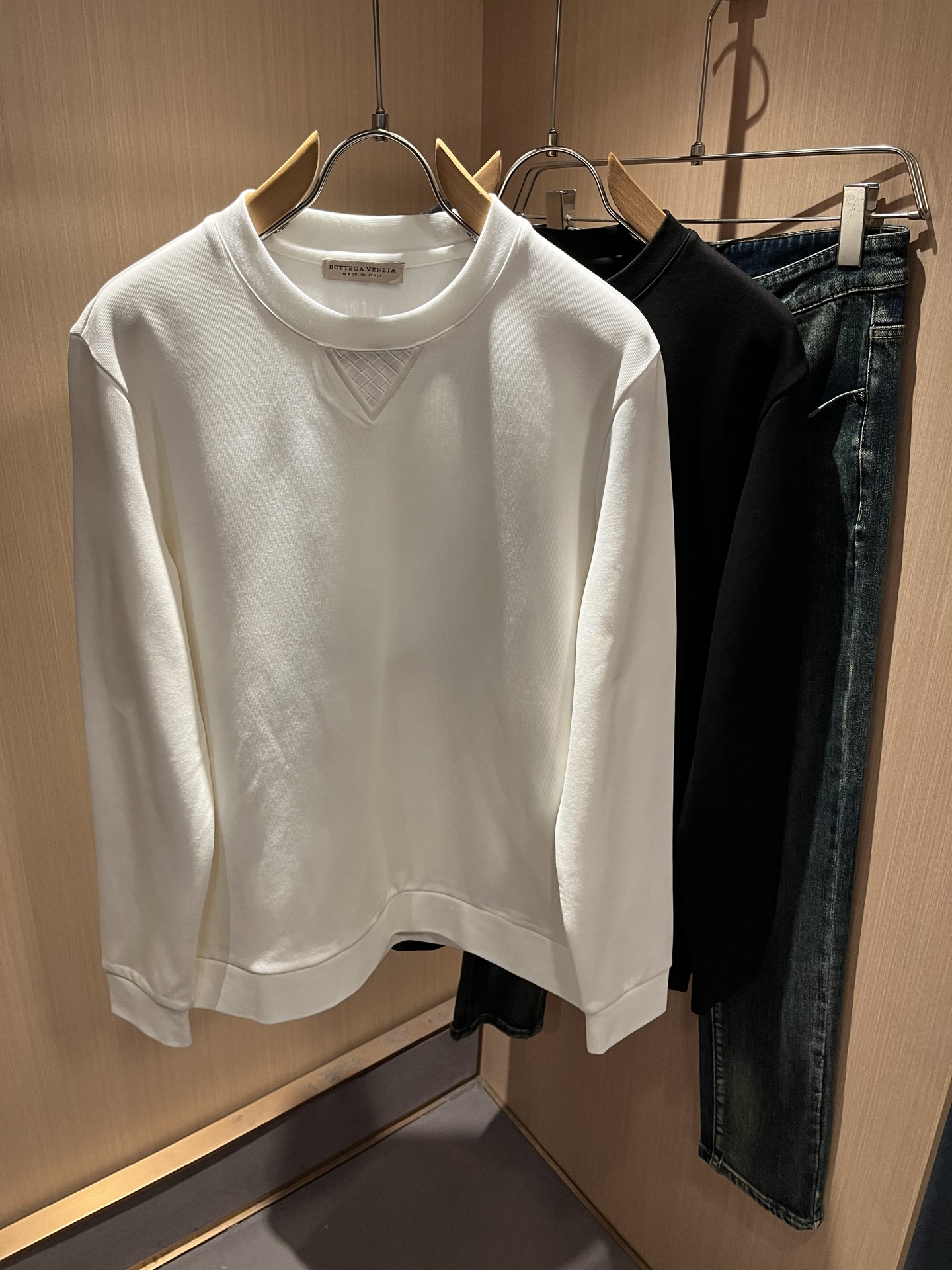 BottegaVene*a宝*嘉 2025秋冬新款男士卫衣，这是今年目前为止最牛批的一款纯色高品质面料！