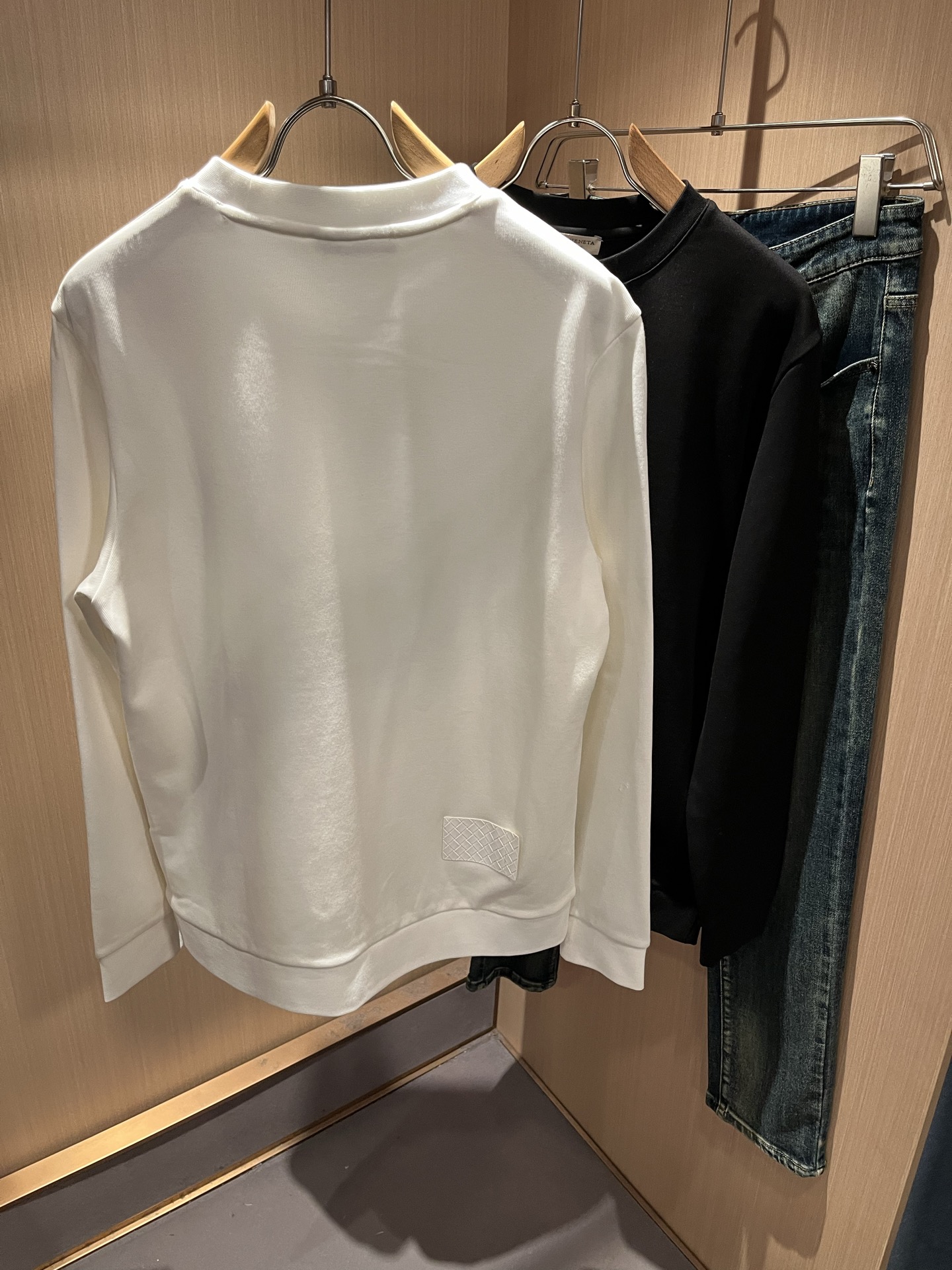 BottegaVene*a宝*嘉 2025秋冬新款男士卫衣，这是今年目前为止最牛批的一款纯色高品质面料！