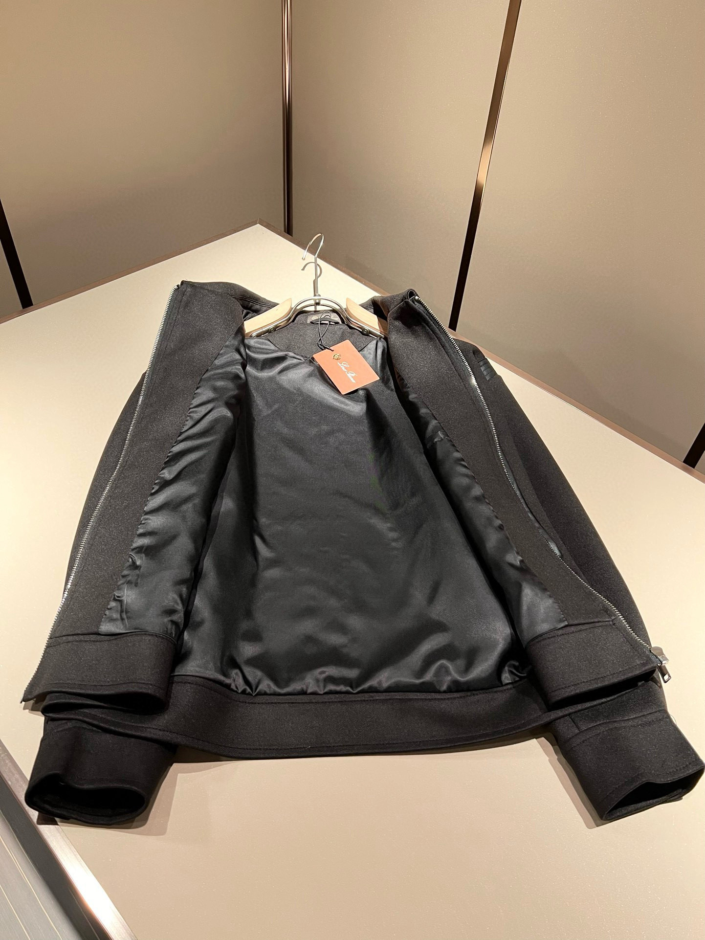 ⚠️细节图！ Loro Piana诺悠翩雅 2025秋冬新品男士休闲皮革拼接夹克外套，外贸公司订单！客供