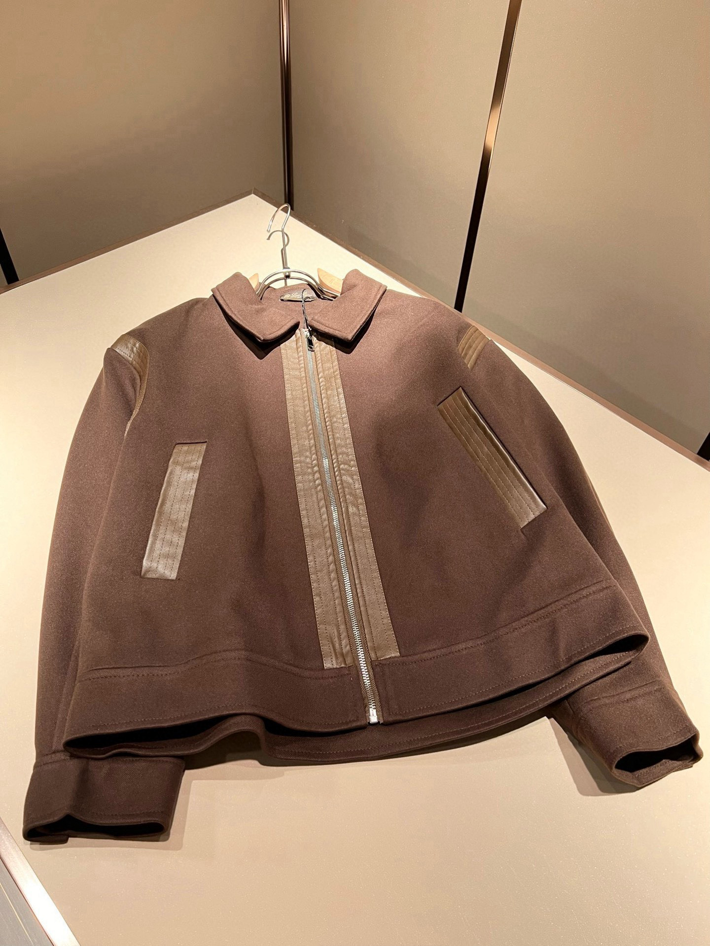 ⚠️细节图！ Loro Piana诺悠翩雅 2025秋冬新品男士休闲皮革拼接夹克外套，外贸公司订单！客供