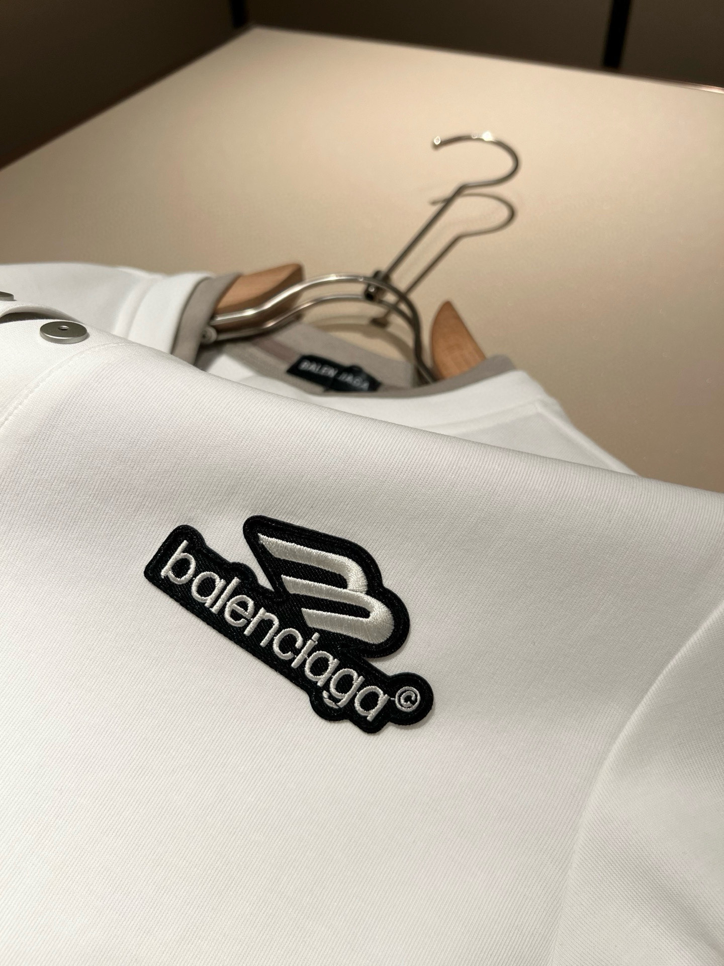 BALENCIA*巴黎*家 2025秋冬最新款百搭卫衣，男女同款👫❤️经典标志图案字母logo图案刺绣工