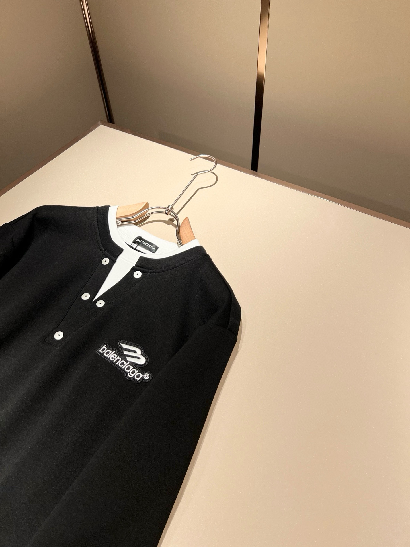 BALENCIA*巴黎*家 2025秋冬最新款百搭卫衣，男女同款👫❤️经典标志图案字母logo图案刺绣工