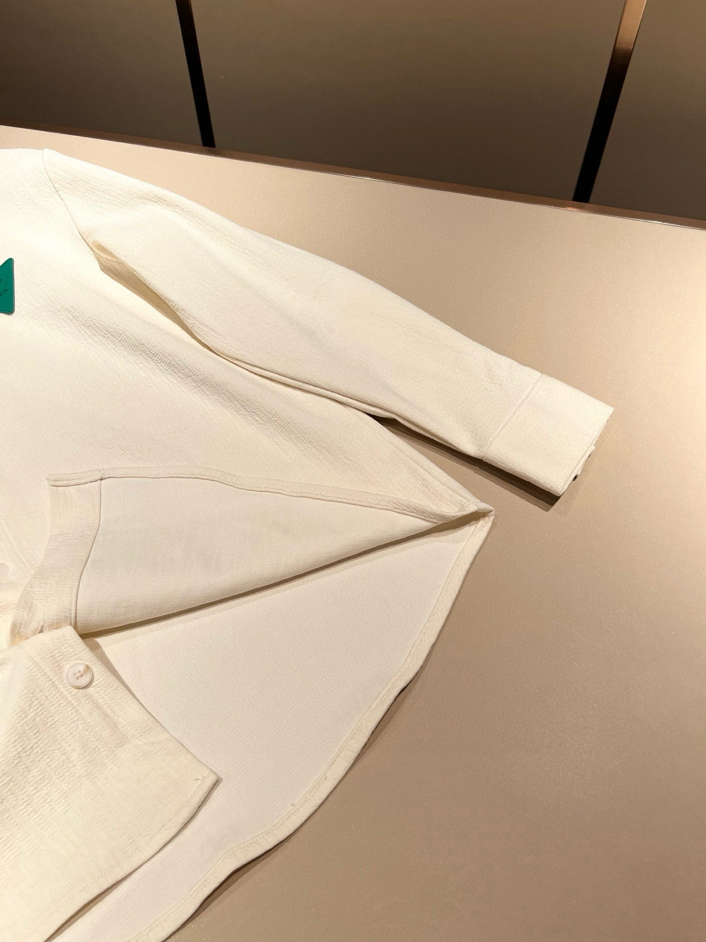 BottegaVene*a宝*嘉 2025秋冬新款男士衬衣，，这是今年目前为止最牛批的一款纯色高品质面料