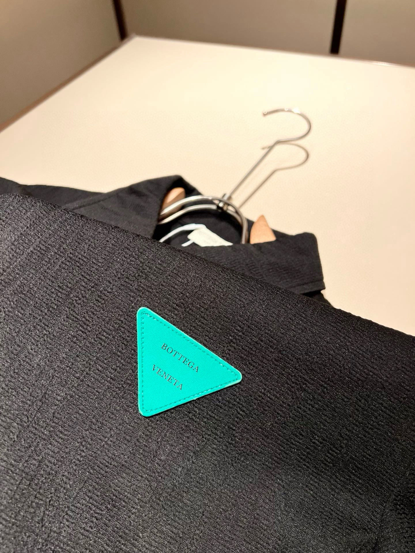 BottegaVene*a宝*嘉 2025秋冬新款男士衬衣，，这是今年目前为止最牛批的一款纯色高品质面料