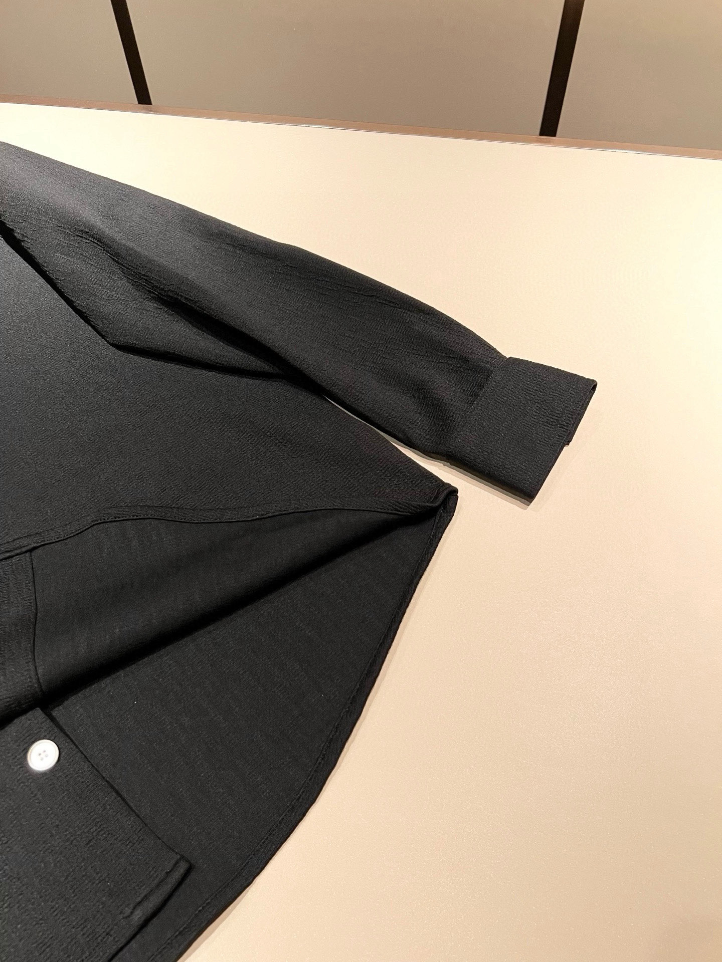 BottegaVene*a宝*嘉 2025秋冬新款男士衬衣，，这是今年目前为止最牛批的一款纯色高品质面料