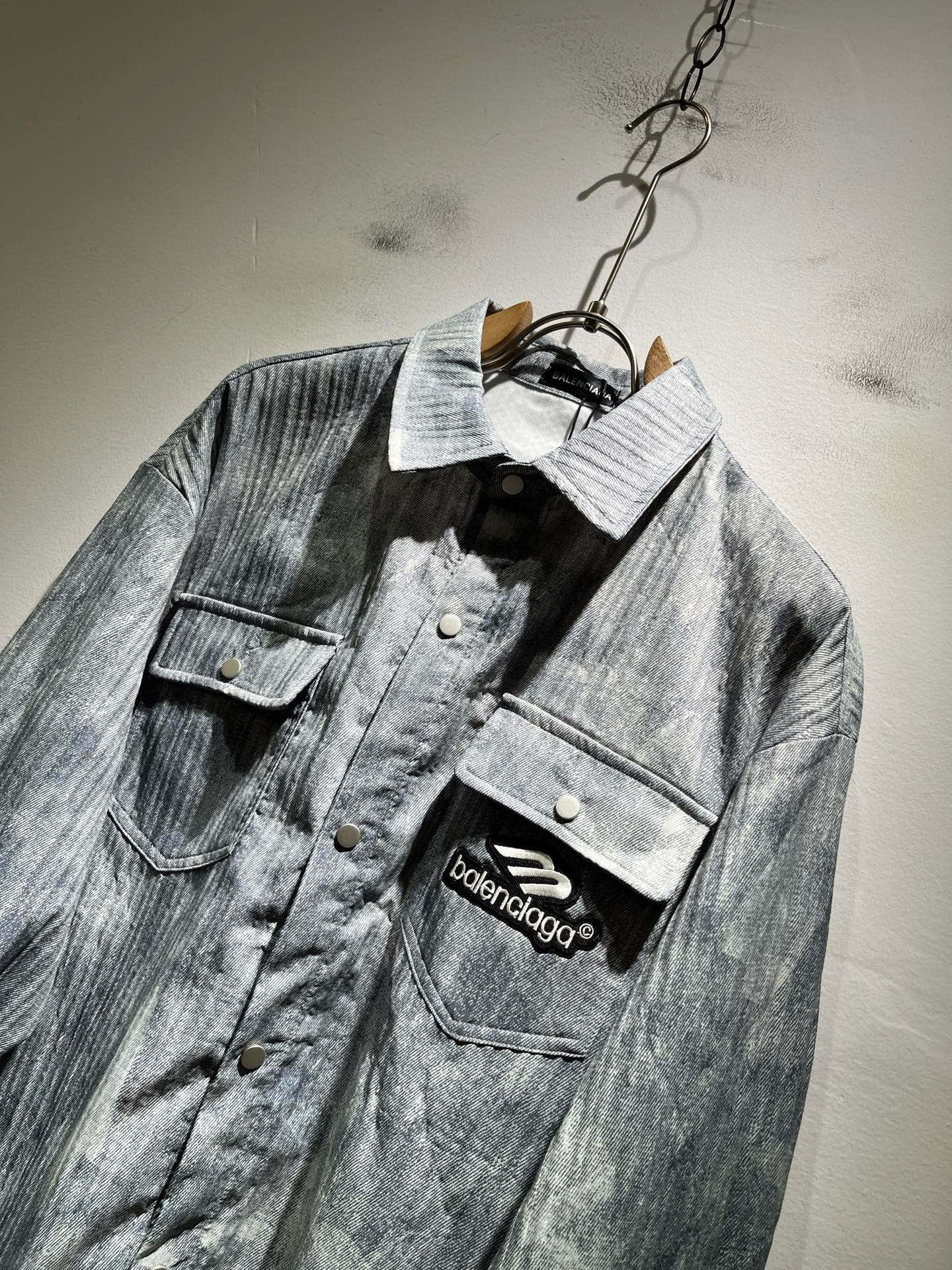 BALENCI*GA巴黎*家 2025秋冬新款男女同款👫衬衣，走秀图案印花时尚休闲衬衣，标志logo图案