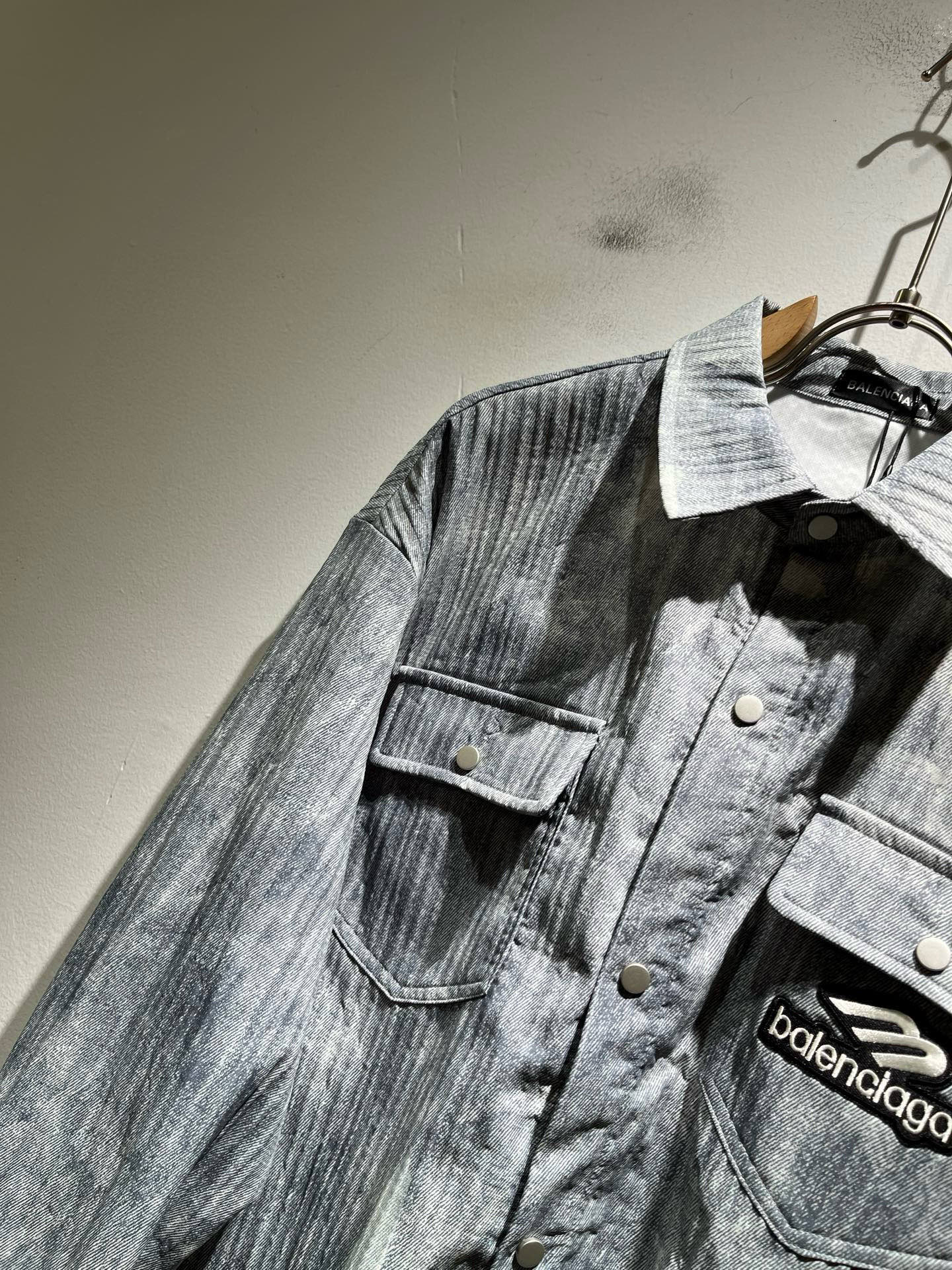 BALENCI*GA巴黎*家 2025秋冬新款男女同款👫衬衣，走秀图案印花时尚休闲衬衣，标志logo图案