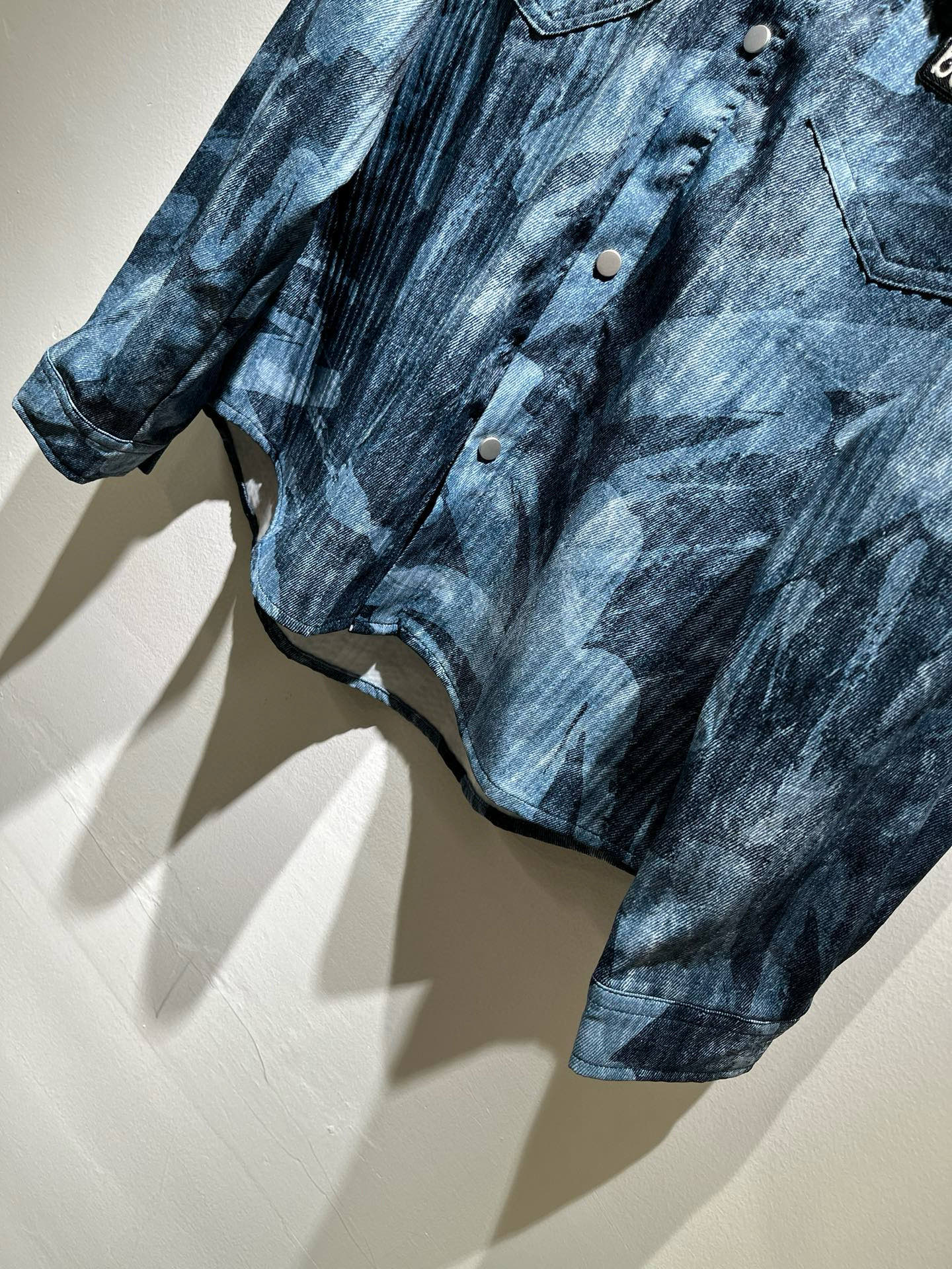 BALENCI*GA巴黎*家 2025秋冬新款男女同款👫衬衣，走秀图案印花时尚休闲衬衣，标志logo图案