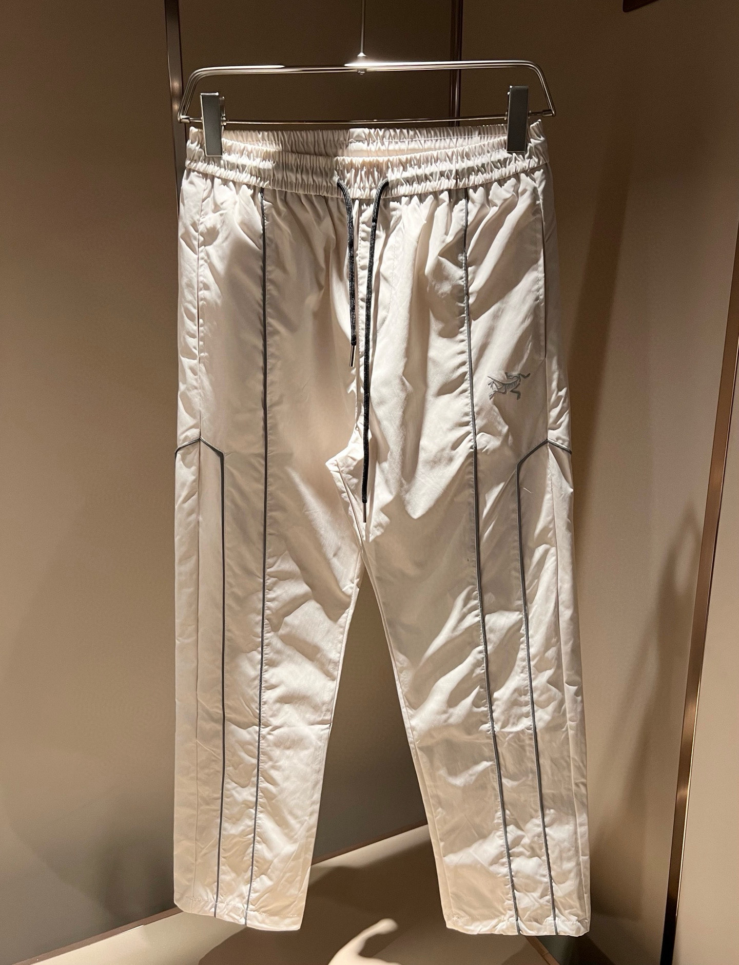 ARCTER*X始*祖鸟 2025秋冬新款休闲套装，户外品牌可能大家第一想到的就是加拿大鹅、始祖鸟。给人