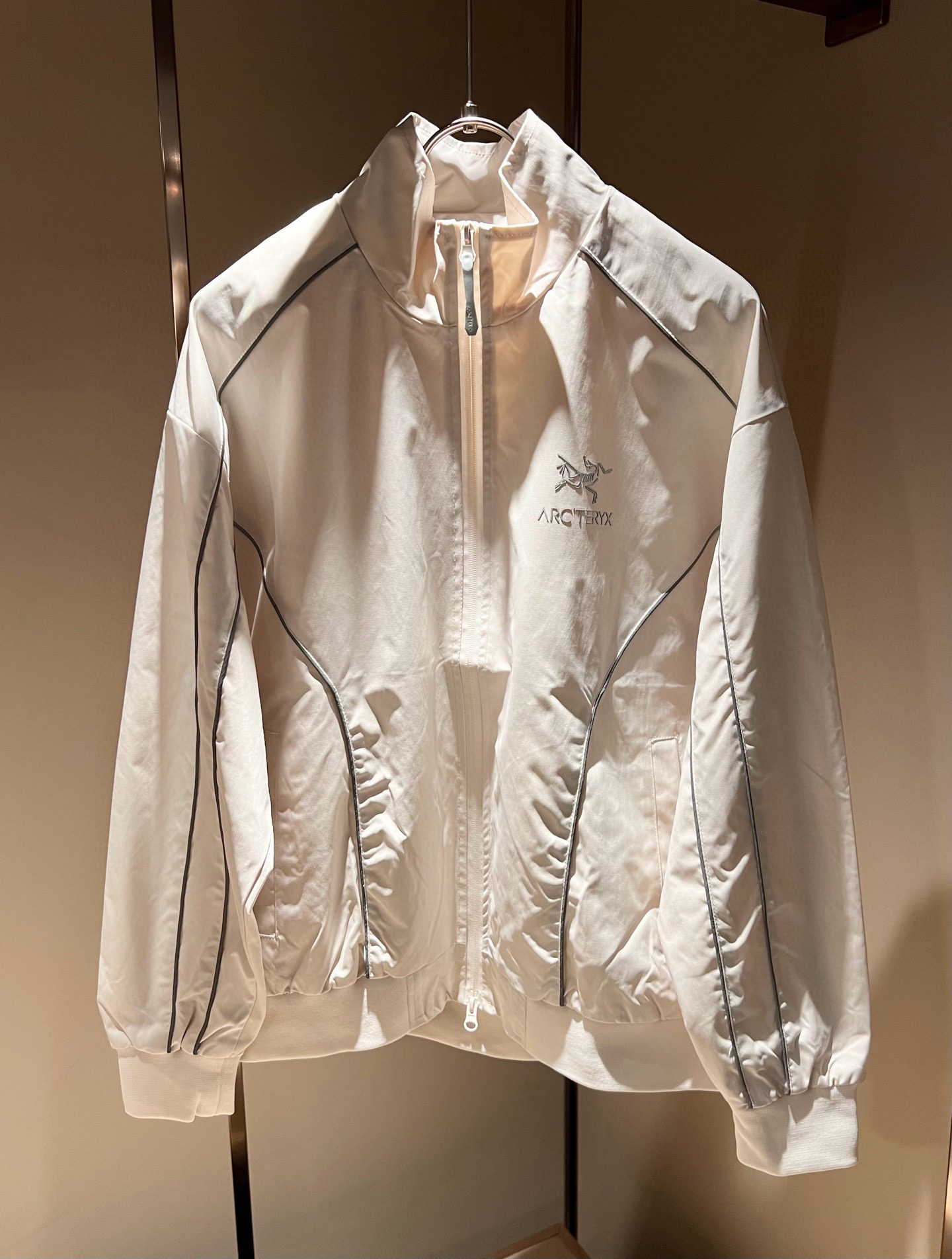 ARCTER*X始*祖鸟 2025秋冬新款休闲套装，户外品牌可能大家第一想到的就是加拿大鹅、始祖鸟。给人