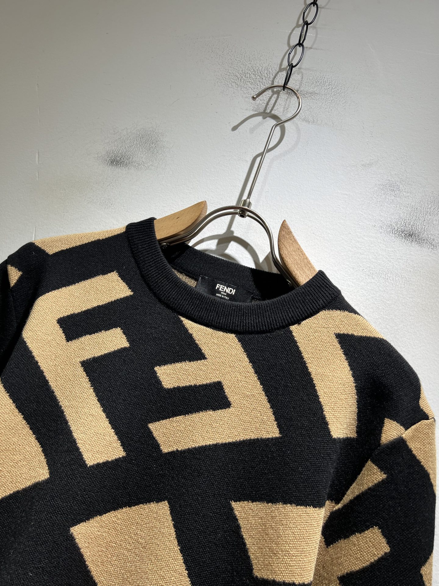 FEN*I 芬*迪 2025秋冬新款FD家族男女同款针织羊毛衫，男女同款👫百搭。意大利原厂订单，FD家族