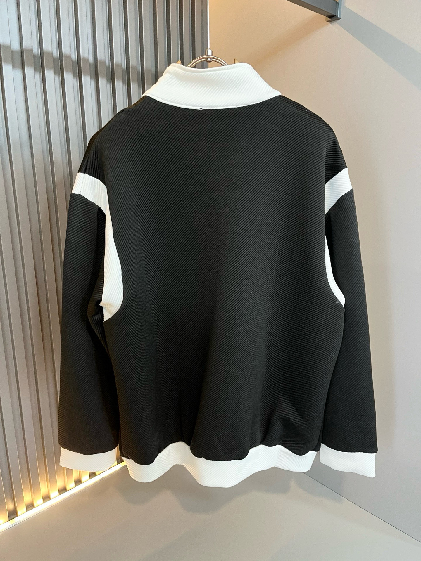 Louis Vuit*on 路易家族 2025秋冬新款套装，轻奢休闲套装，男女同款👫装饰！路易家族的新高