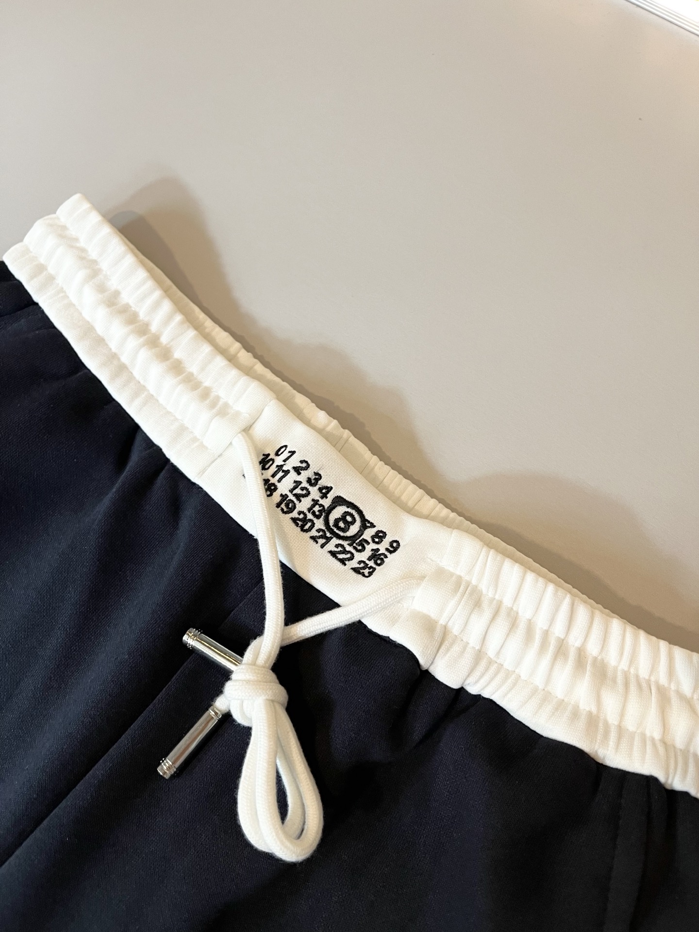 马吉拉 maison margiel 2025秋冬新款男女同款👫休闲裤，专柜同步发售！定制专属洗水纯棉面