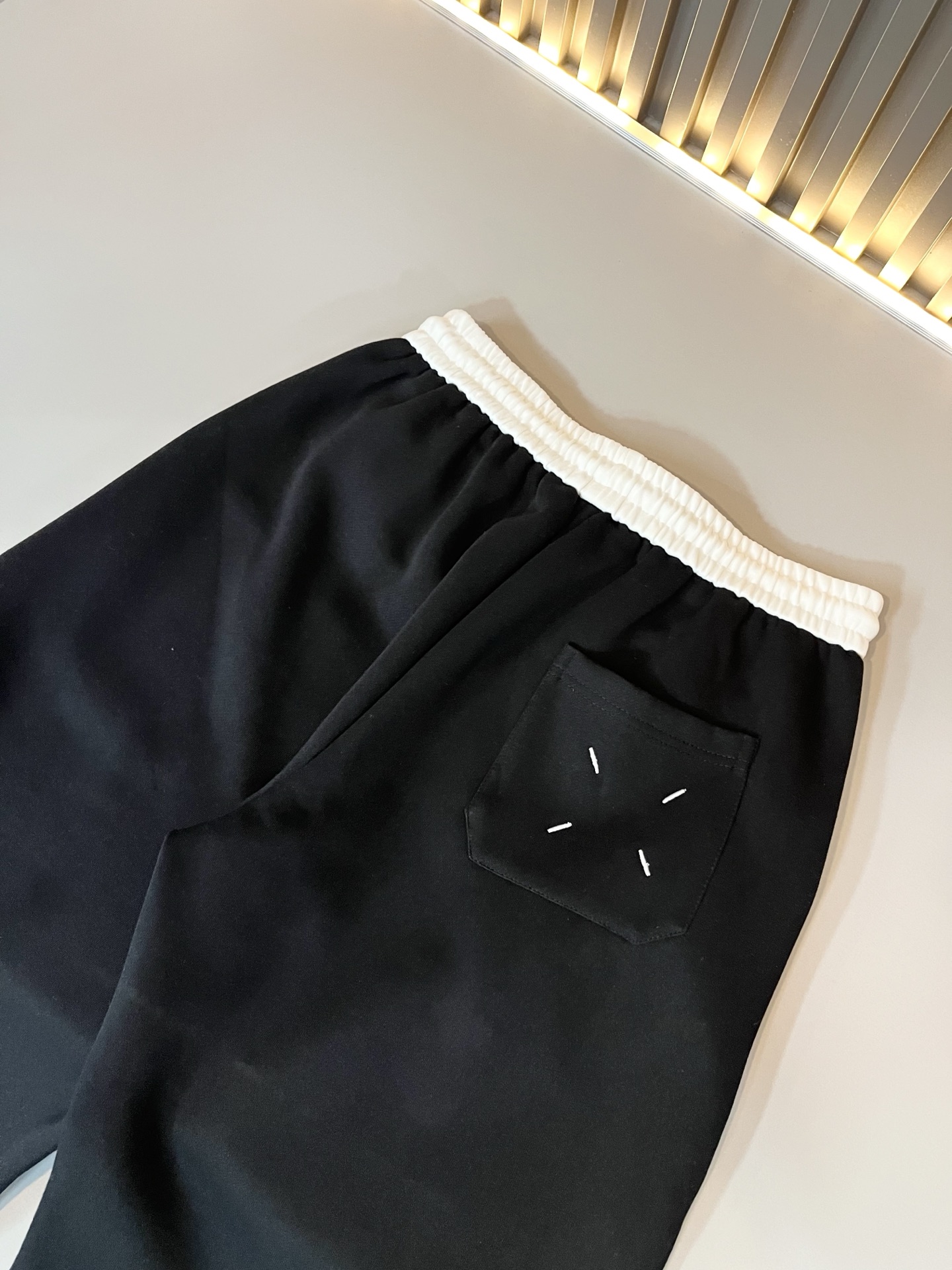 马吉拉 maison margiel 2025秋冬新款男女同款👫休闲裤，专柜同步发售！定制专属洗水纯棉面