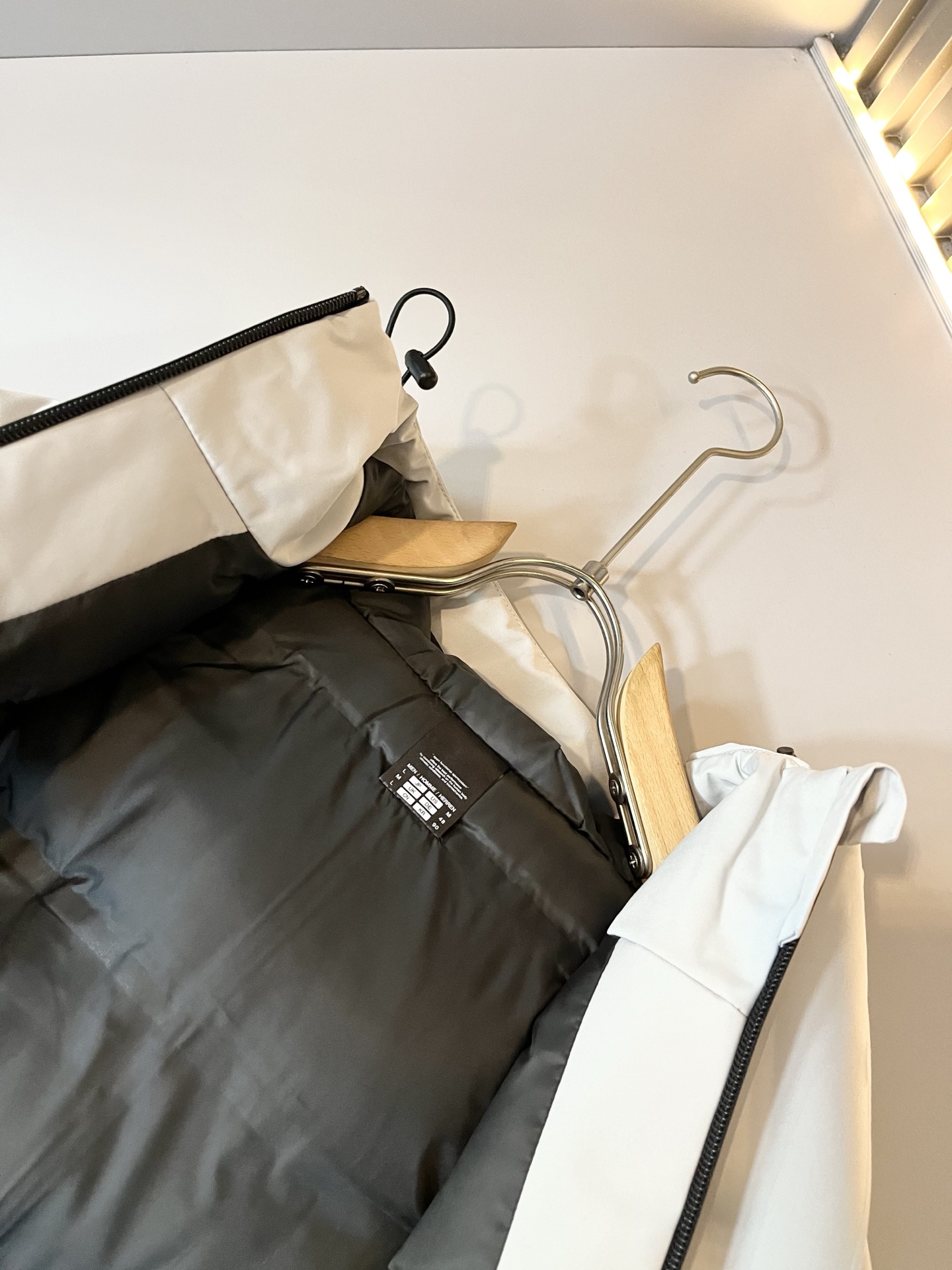 ARCTER*X始*祖鸟 2025秋冬新款男士棉服冲锋衣夹克外套，户外品牌可能大家第一想到的就是加拿大鹅