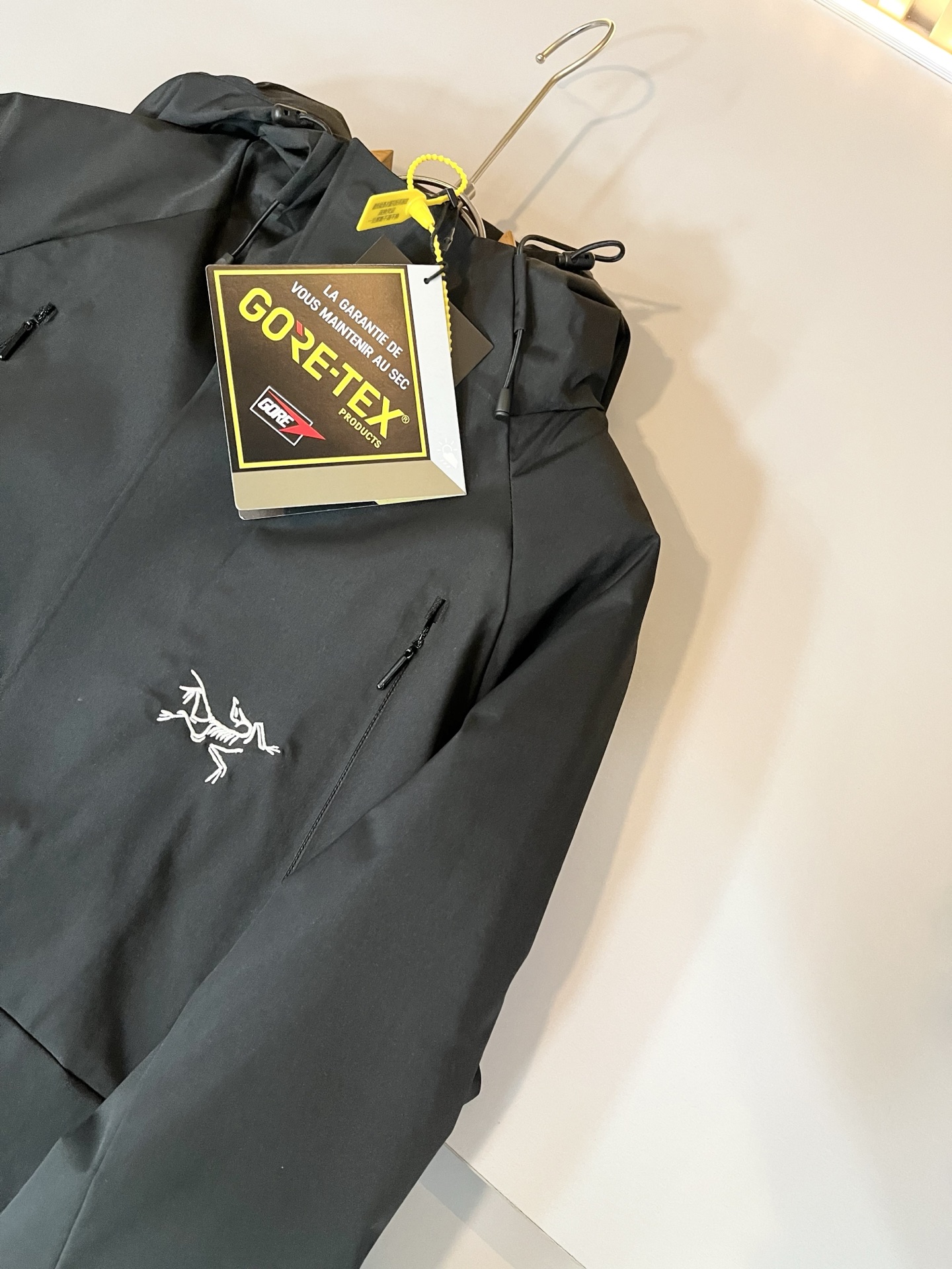 ARCTER*X始*祖鸟 2025秋冬新款男士棉服冲锋衣夹克外套，户外品牌可能大家第一想到的就是加拿大鹅