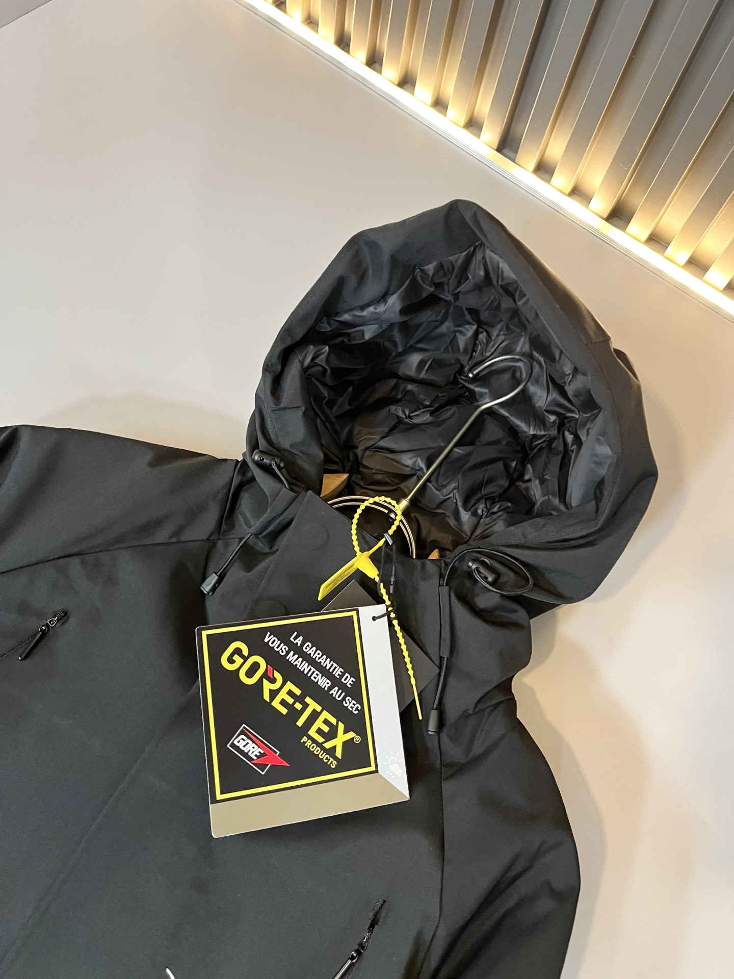 ARCTER*X始*祖鸟 2025秋冬新款男士棉服冲锋衣夹克外套，户外品牌可能大家第一想到的就是加拿大鹅