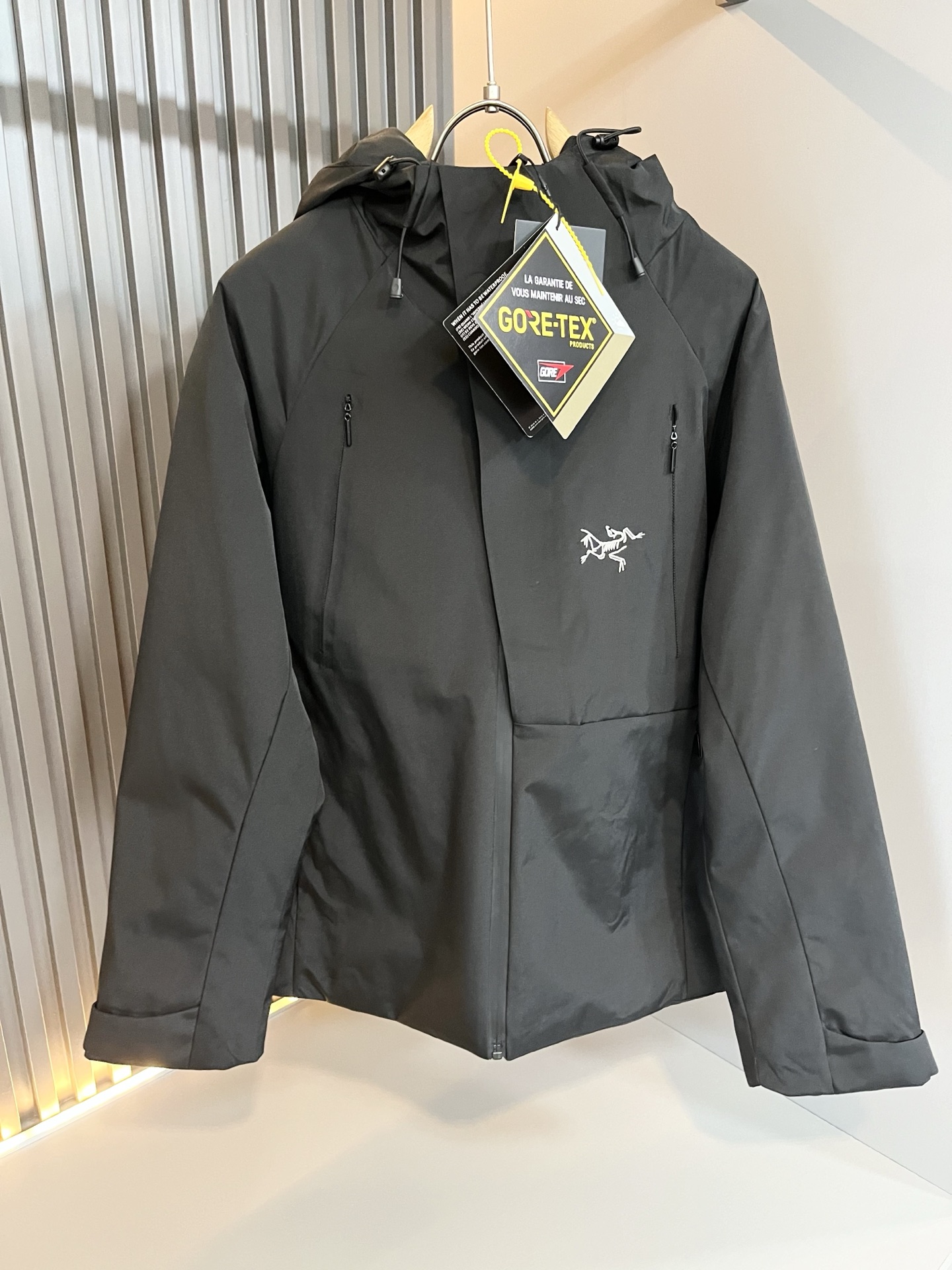 ARCTER*X始*祖鸟 2025秋冬新款男士棉服冲锋衣夹克外套，户外品牌可能大家第一想到的就是加拿大鹅