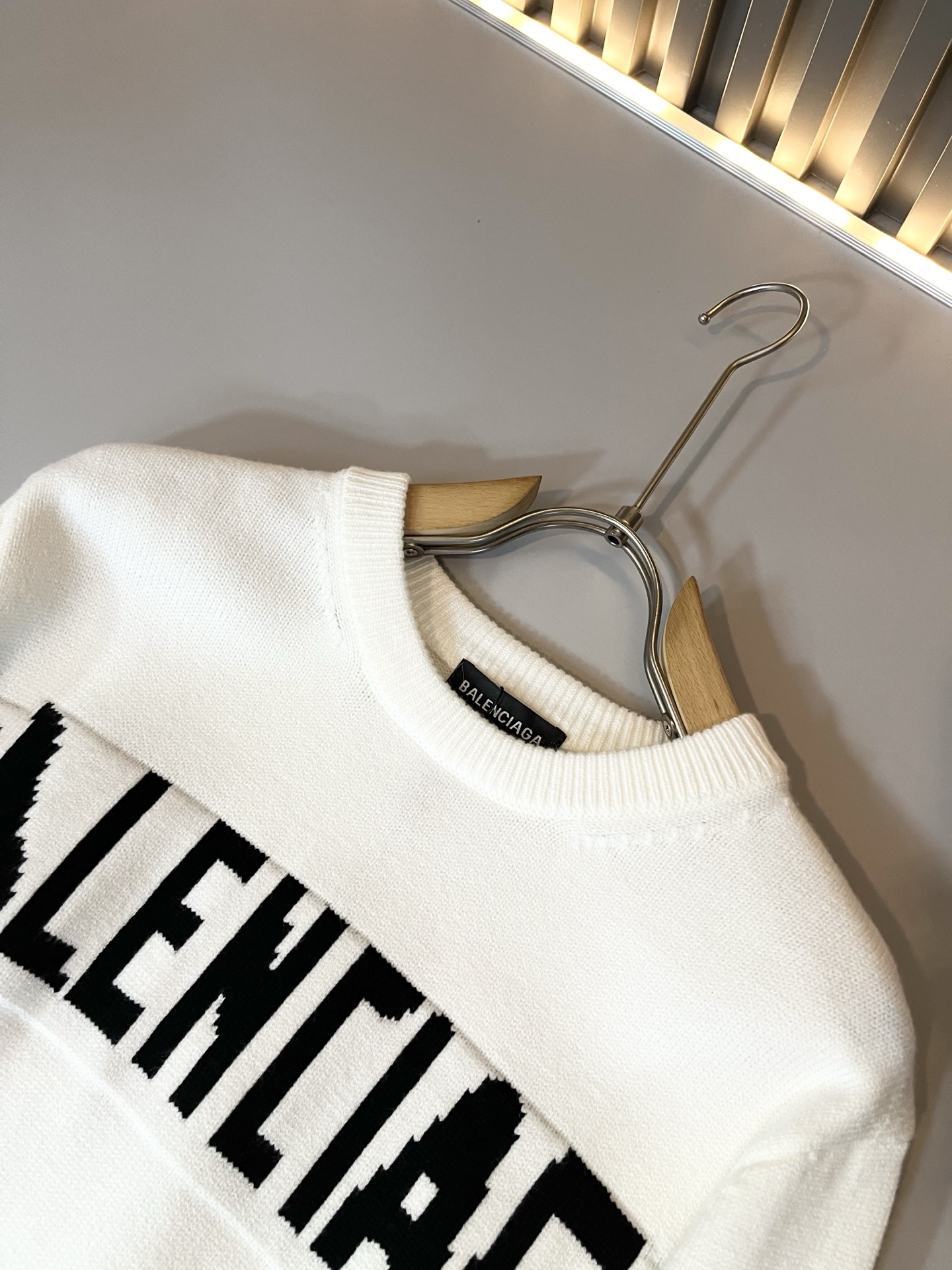BALENCIA*巴黎*家 2025秋冬新款男女同款👫打底羊毛衫，经典标志图案logo钩织工艺设计！贸易