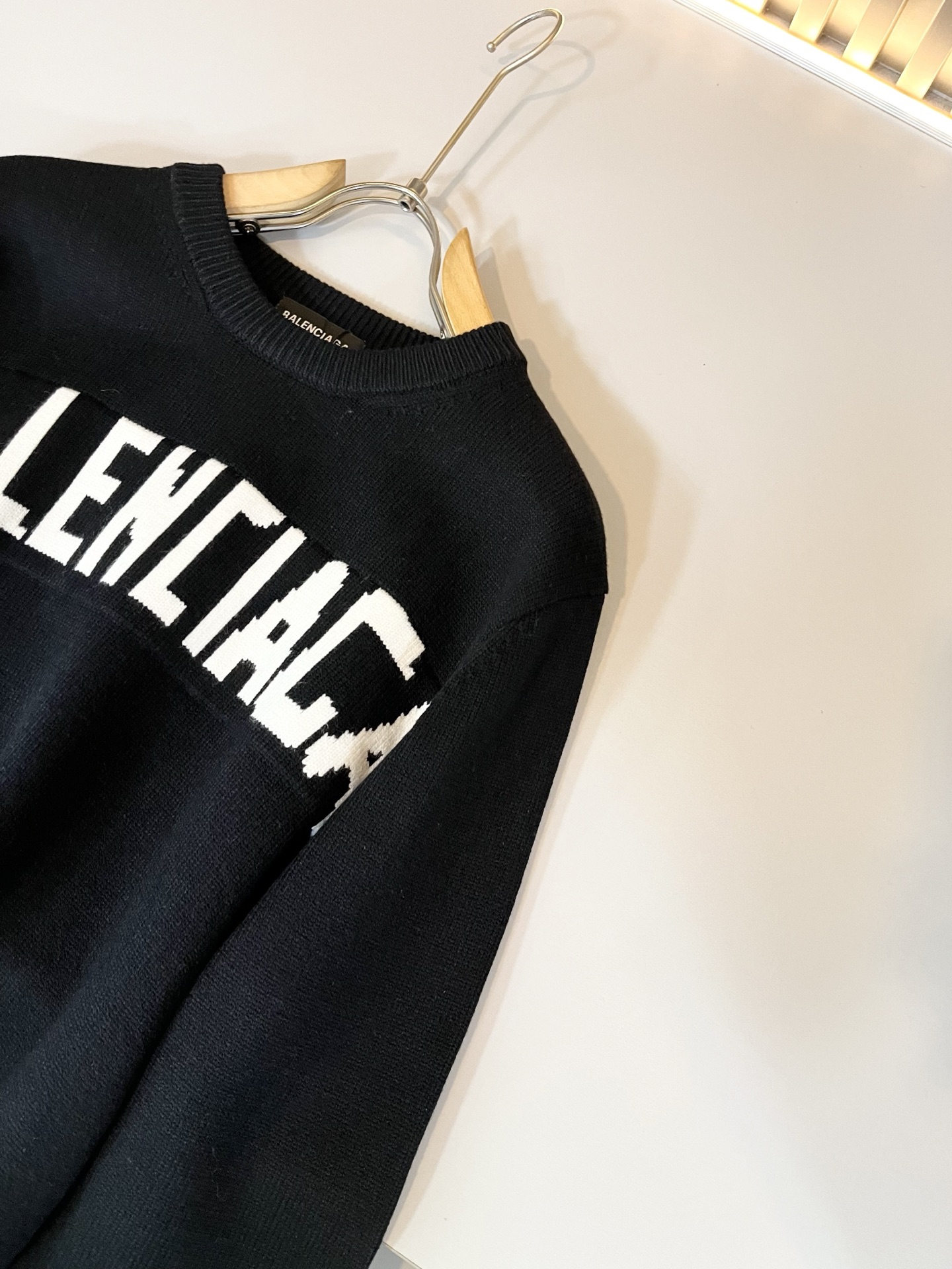 BALENCIA*巴黎*家 2025秋冬新款男女同款👫打底羊毛衫，经典标志图案logo钩织工艺设计！贸易