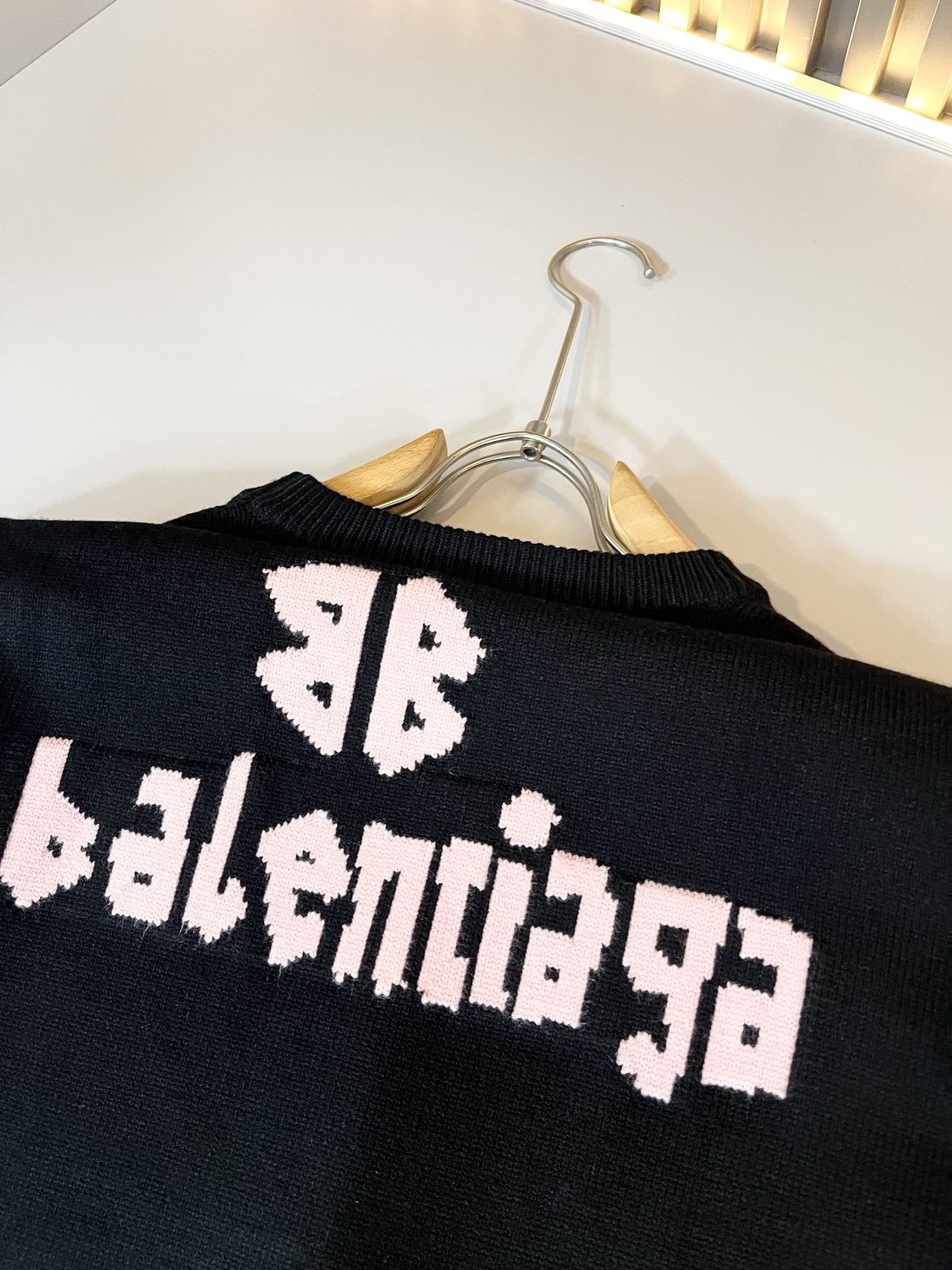 BALENCIA*巴黎*家 2025秋冬新款男女同款👫打底羊毛衫，经典标志图案logo钩织工艺设计！贸易