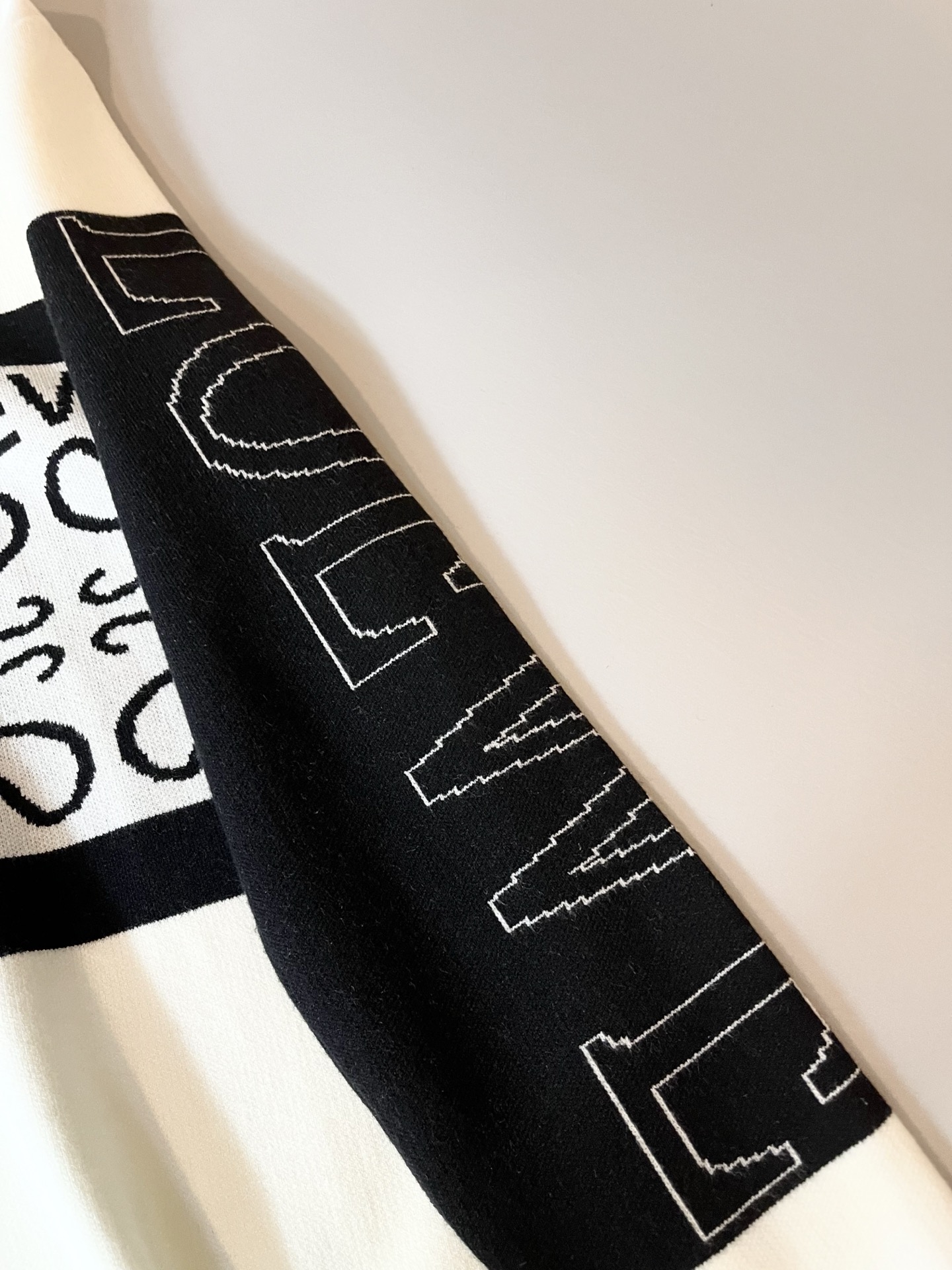 LO*WE/罗*威2025秋冬新款男女同款👫针织羊毛衫，贸易公司渠道货，2025年最新品，官柜同步售卖，