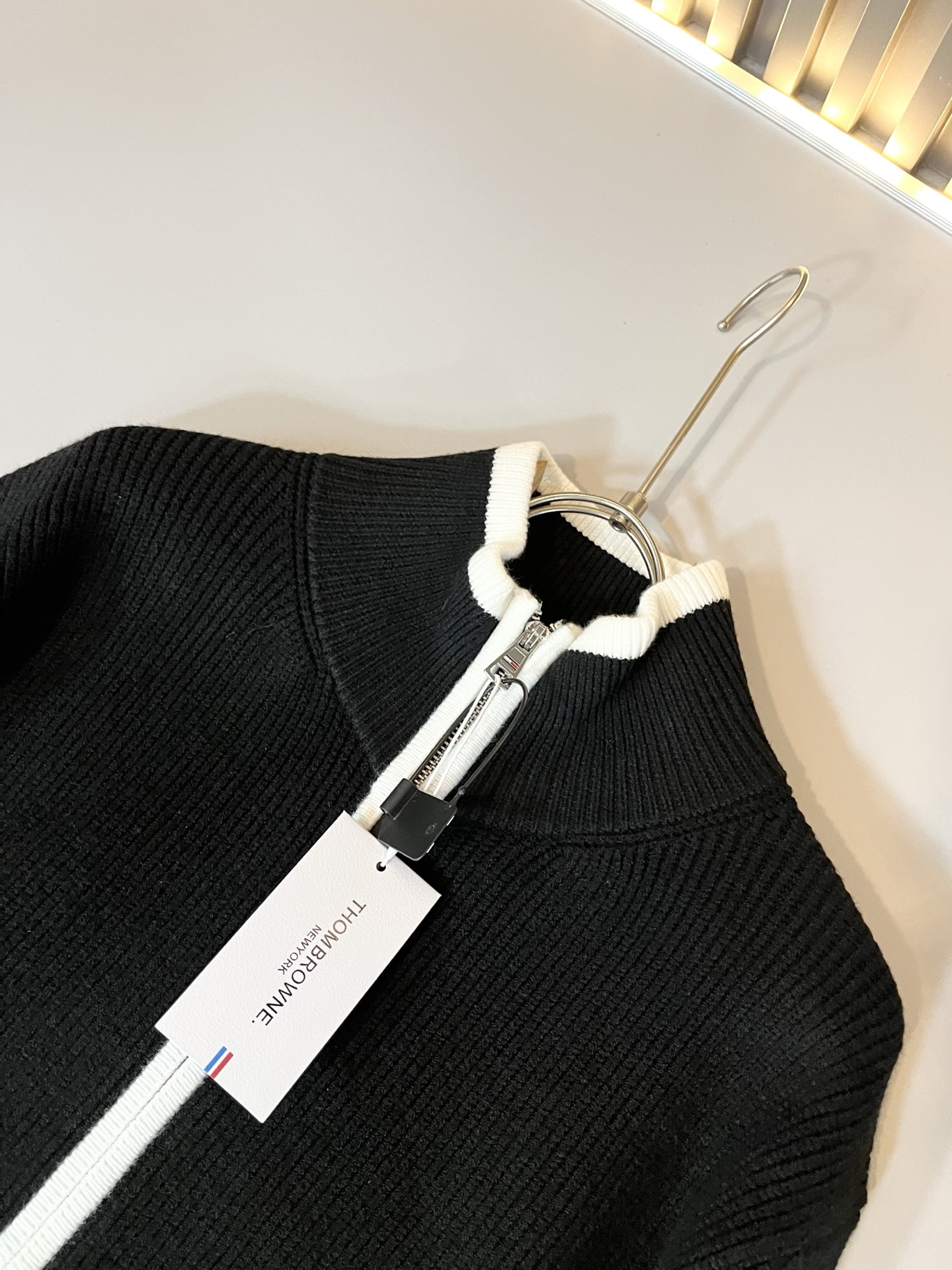 ThomBrow*e汤姆*朗2025秋冬新款男女同款👫针织羊毛开衫，今年的专柜新品，男女同款👫超软羊毛面