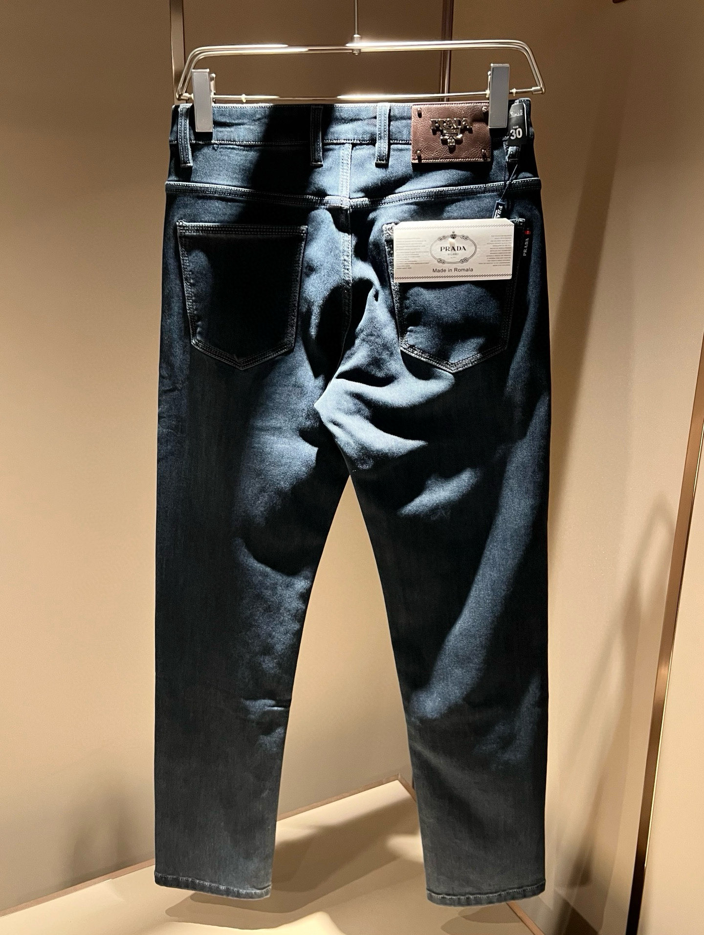 【⚠️🌾退换】PRA*DA 普拉达 2025秋冬新品发售！牛仔高级百搭实用主义不哗众取宠！港澳台地区限定