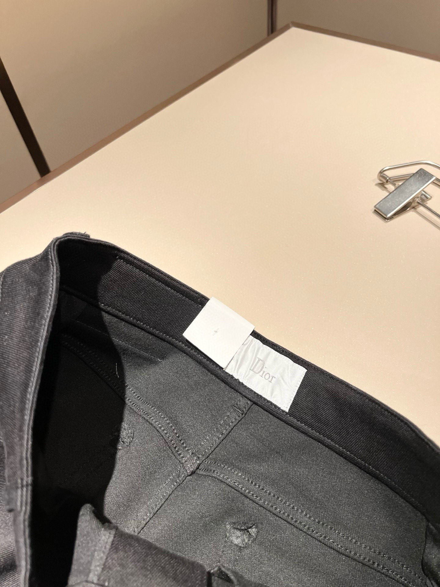 【⚠️🌾退换】Dio*r 迪家 2025秋冬男士水洗小直筒牛仔裤！贸易公司渠道牛货，品相超赞，时尚圈万能