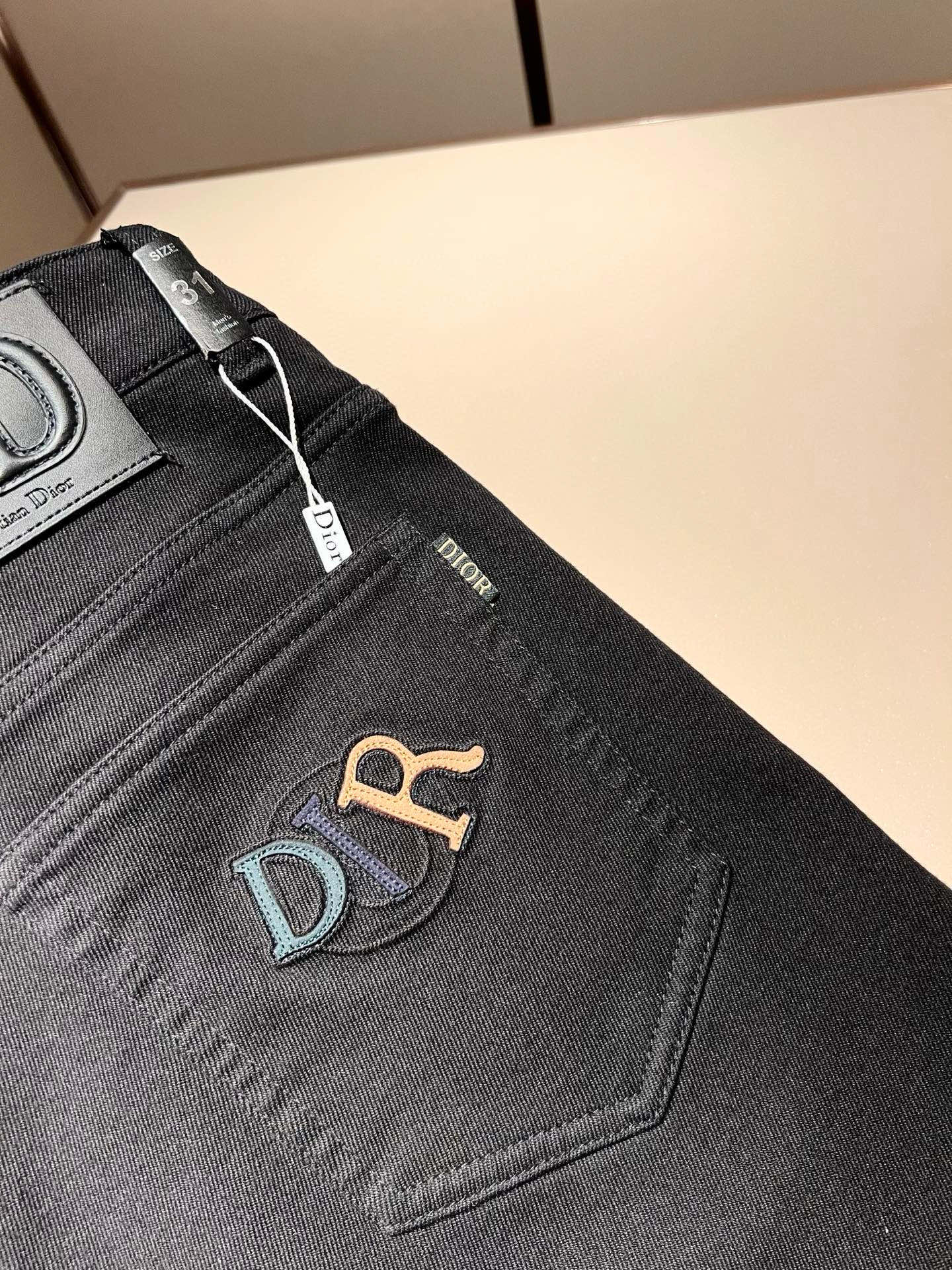 【⚠️🌾退换】Dio*r 迪家 2025秋冬男士水洗小直筒牛仔裤！贸易公司渠道牛货，品相超赞，时尚圈万能