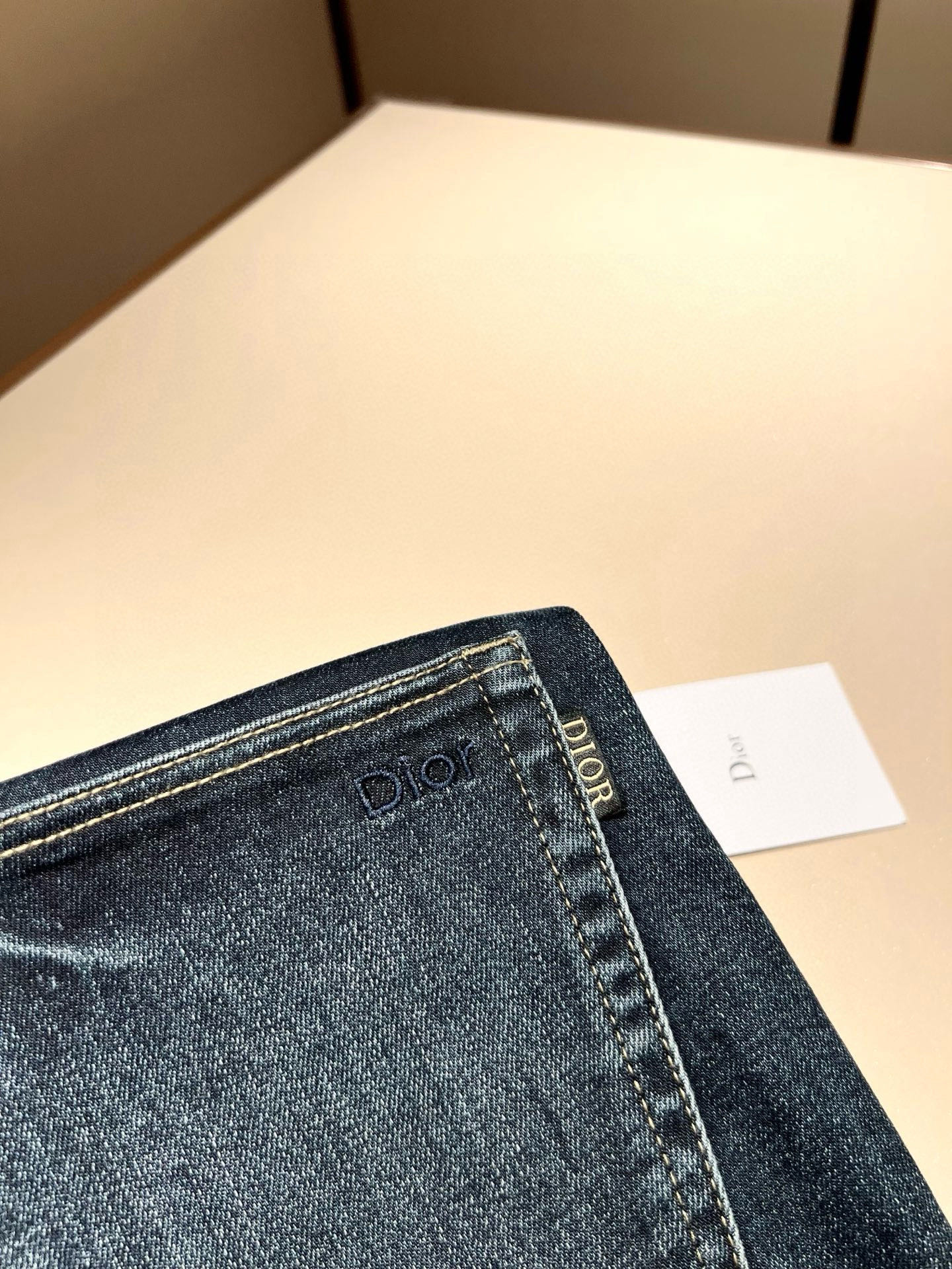 【⚠️🌾退换】Dio*r 迪家 2025秋冬男士水洗小直筒牛仔裤！贸易公司渠道牛货，品相超赞，时尚圈万能