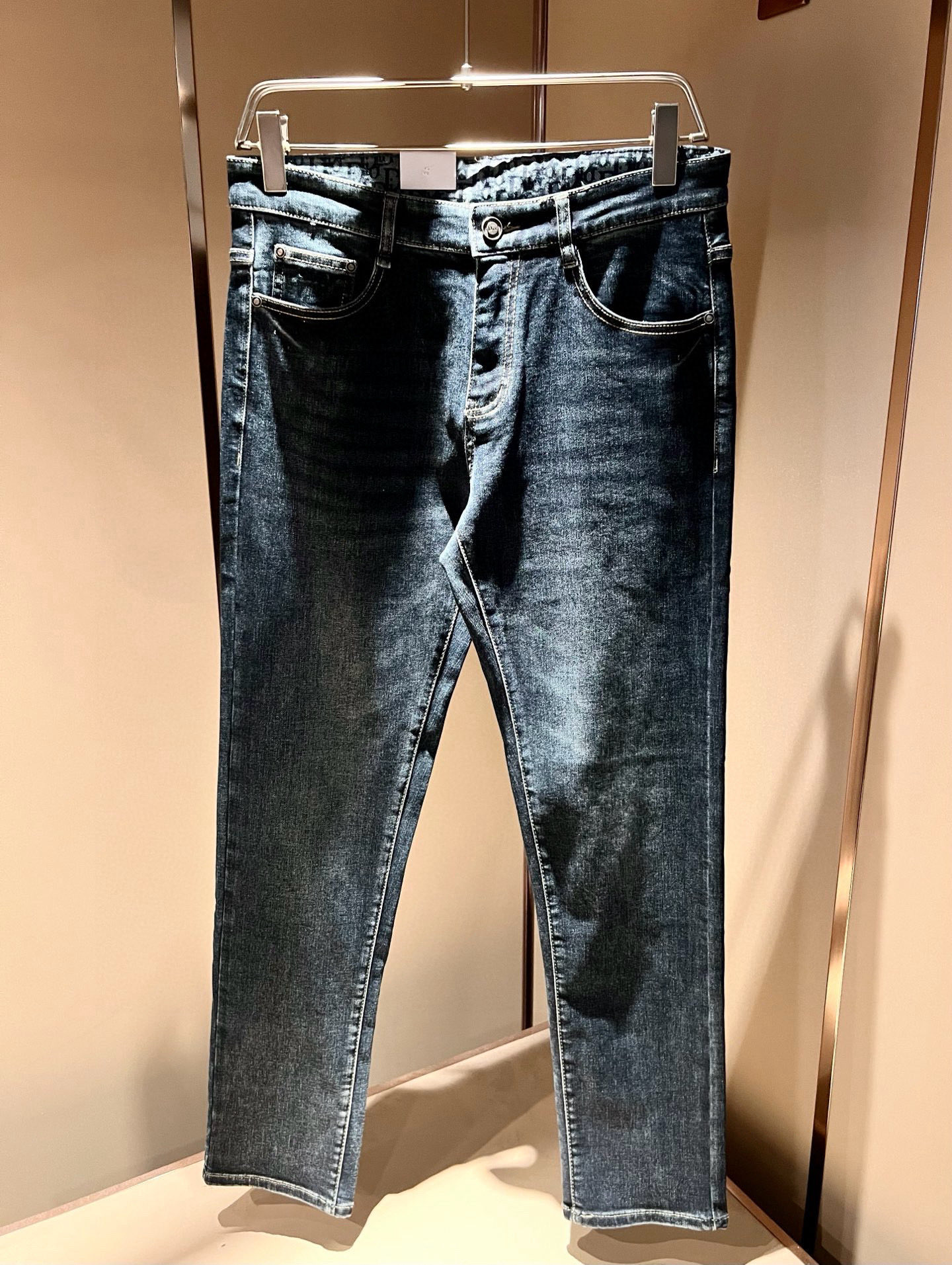 【⚠️🌾退换】Dio*r 迪家 2025秋冬男士水洗小直筒牛仔裤！贸易公司渠道牛货，品相超赞，时尚圈万能