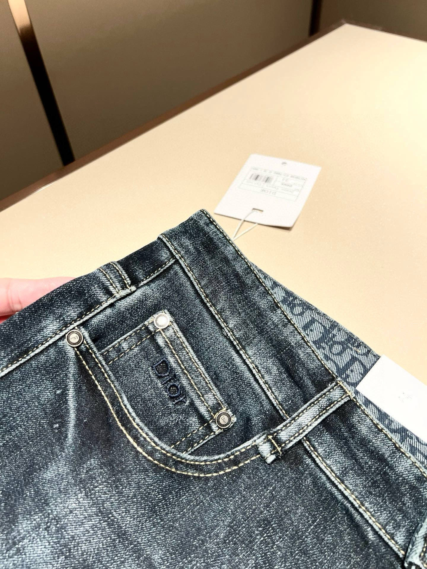 【⚠️🌾退换】Dio*r 迪家 2025秋冬男士水洗小直筒牛仔裤！贸易公司渠道牛货，品相超赞，时尚圈万能