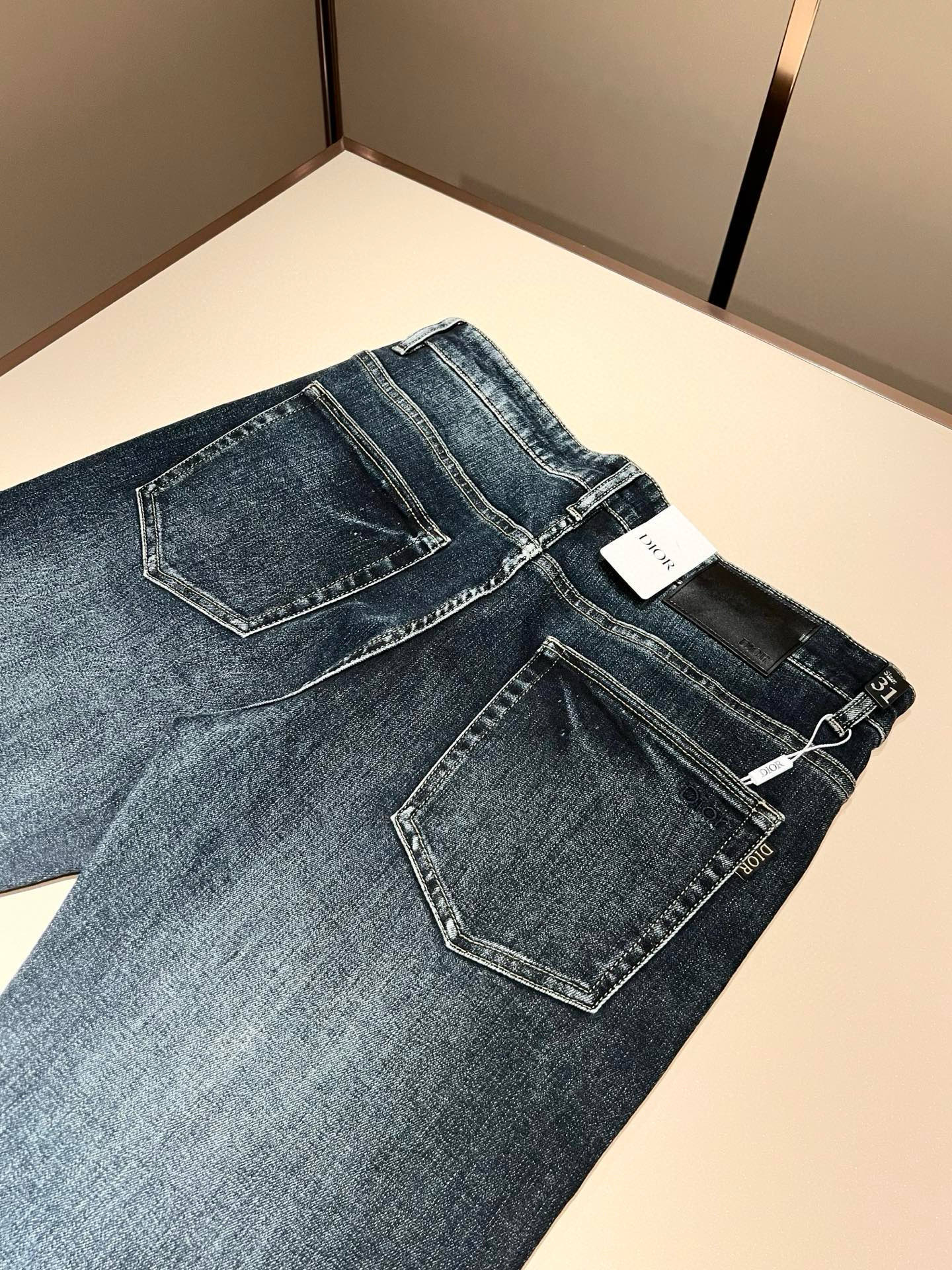 【⚠️🌾退换】Dio*r 迪家 2025秋冬男士水洗小直筒牛仔裤！贸易公司渠道牛货，品相超赞，时尚圈万能