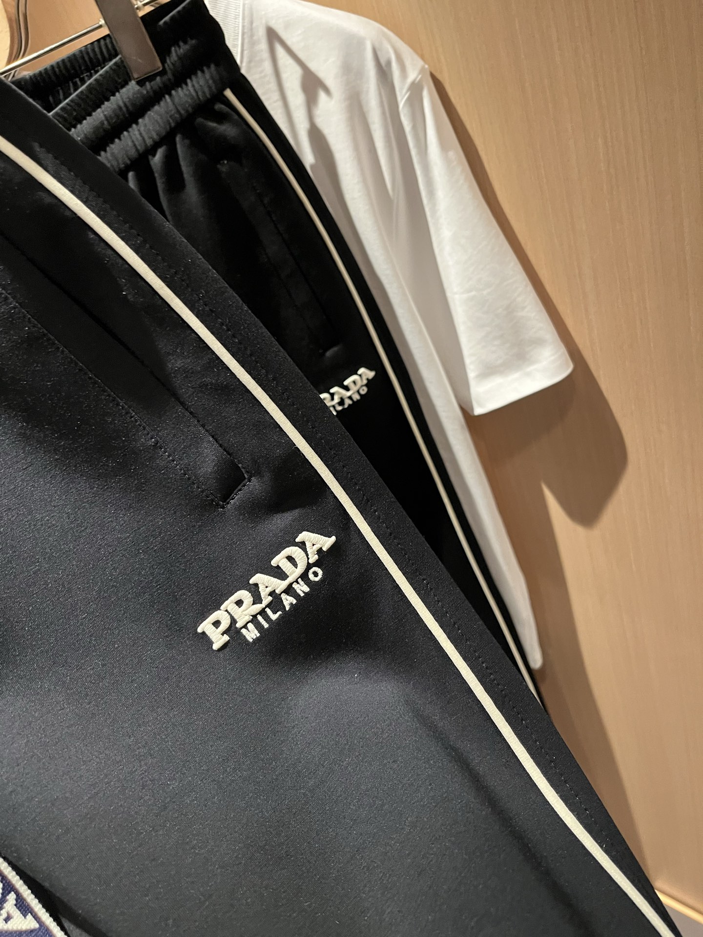 【⚠️🌾退货】PRA*DA普*达 2025秋冬新款男士休闲裤，高端品质之选……一款休闲裤兼备的百搭裤装，