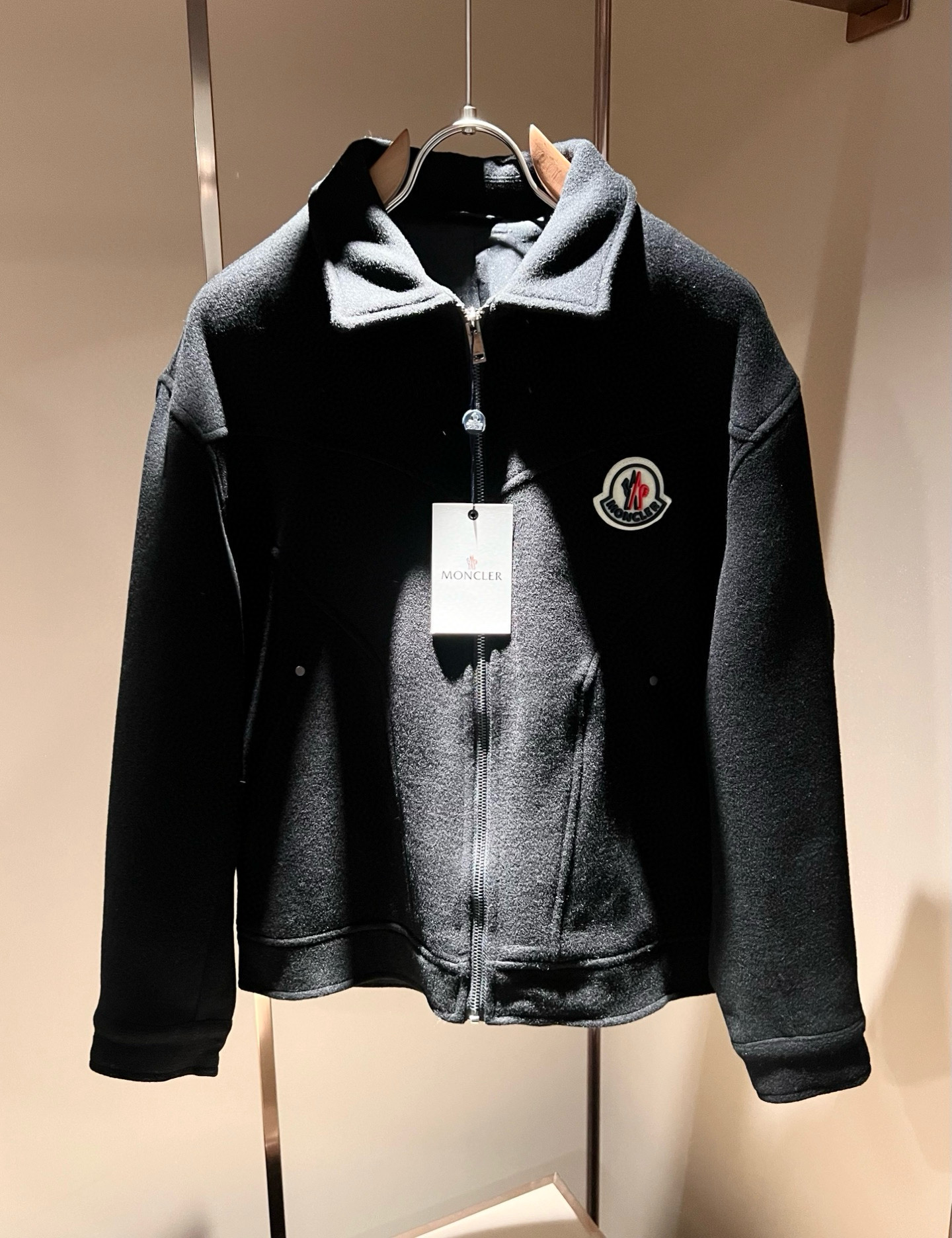 【⚠️🌾退换】Monc*ler蒙*口 2025秋冬经典羊毛呢外套，都市时尚休闲款！面料超软面料帅酷爆款夹