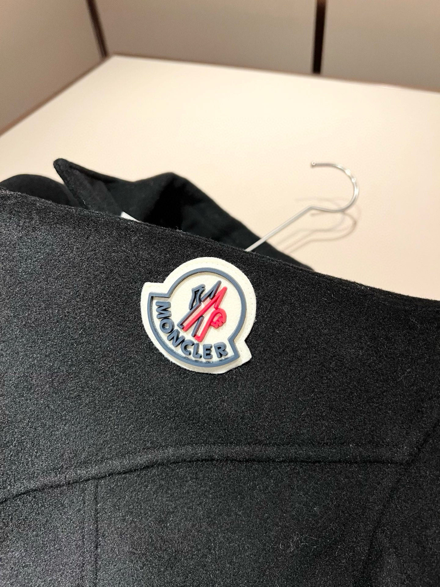 【⚠️🌾退换】Monc*ler蒙*口 2025秋冬经典羊毛呢外套，都市时尚休闲款！面料超软面料帅酷爆款夹