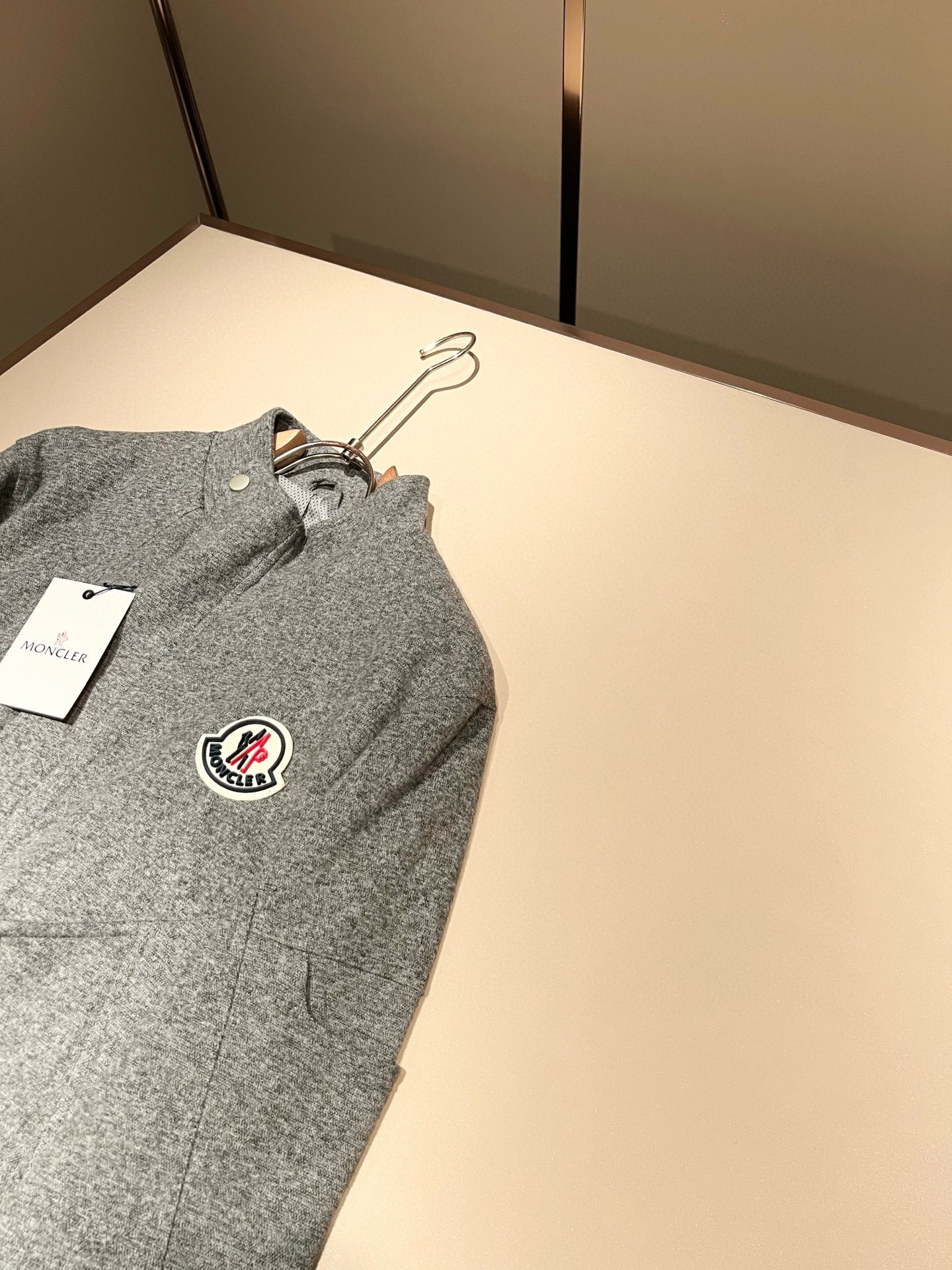 【⚠️🌾退换】Monc*ler蒙*口 2025秋冬经典羊毛呢外套，都市时尚休闲款！面料超软面料帅酷爆款夹