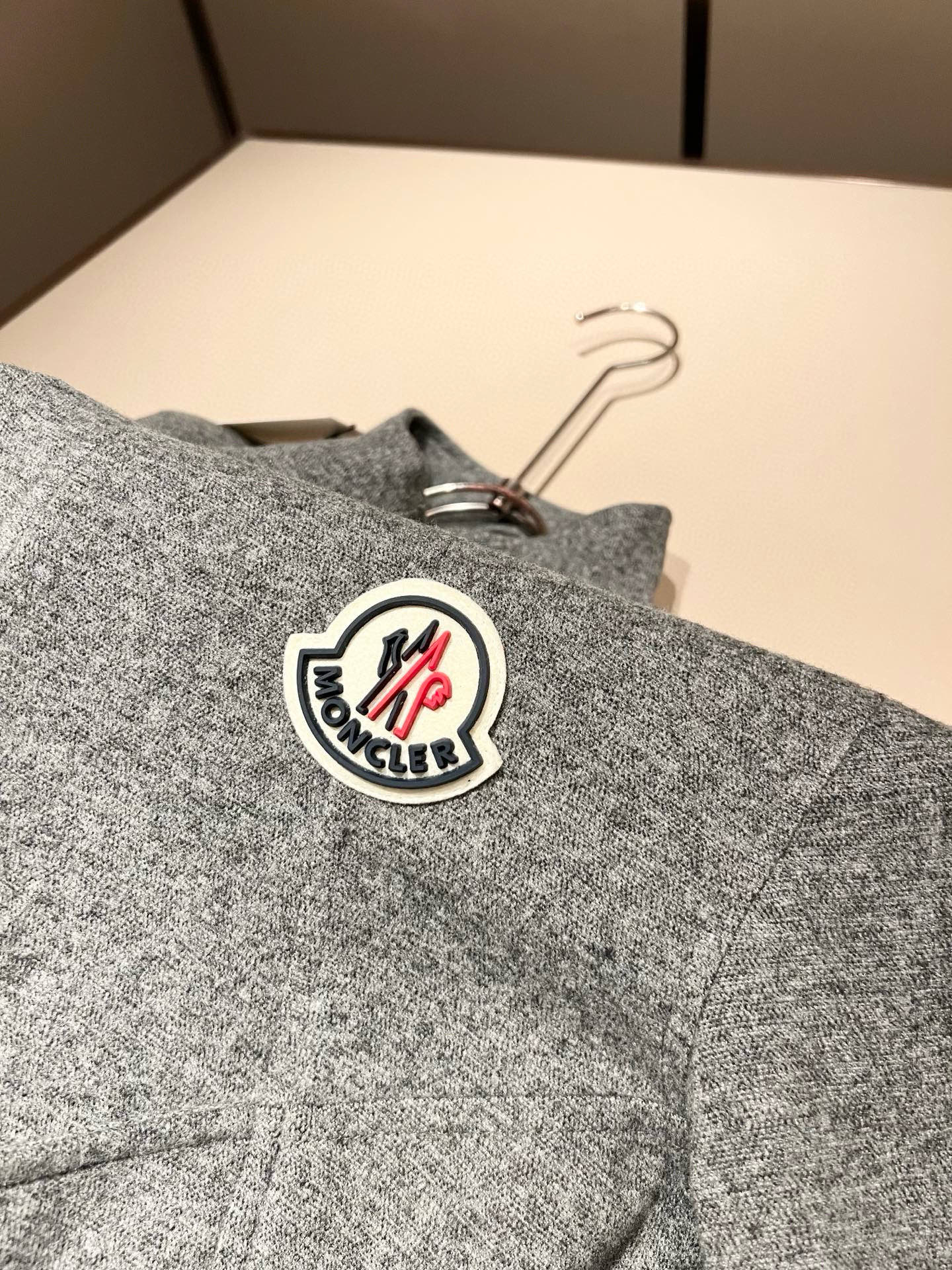 【⚠️🌾退换】Monc*ler蒙*口 2025秋冬经典羊毛呢外套，都市时尚休闲款！面料超软面料帅酷爆款夹