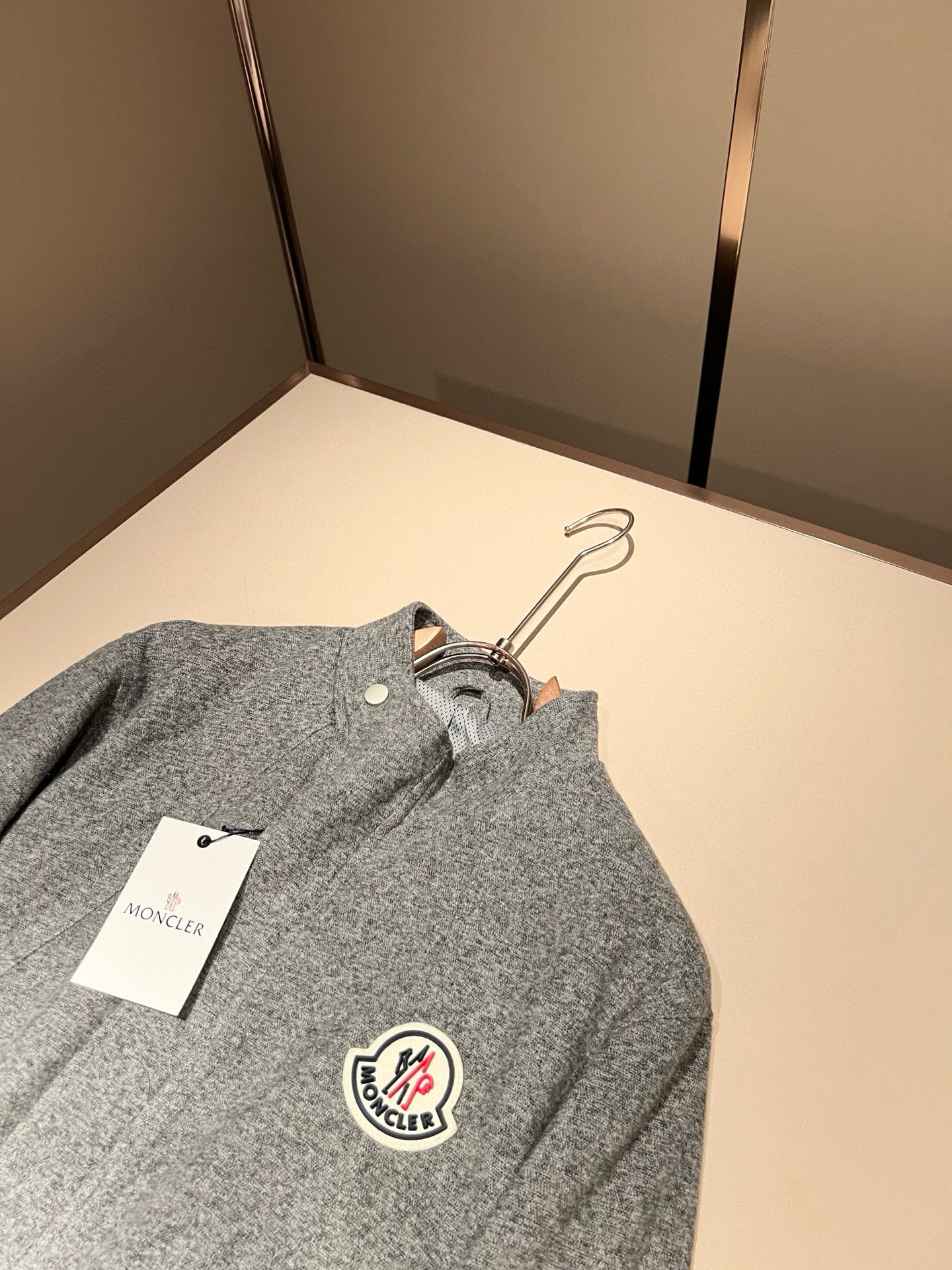 【⚠️🌾退换】Monc*ler蒙*口 2025秋冬经典羊毛呢外套，都市时尚休闲款！面料超软面料帅酷爆款夹