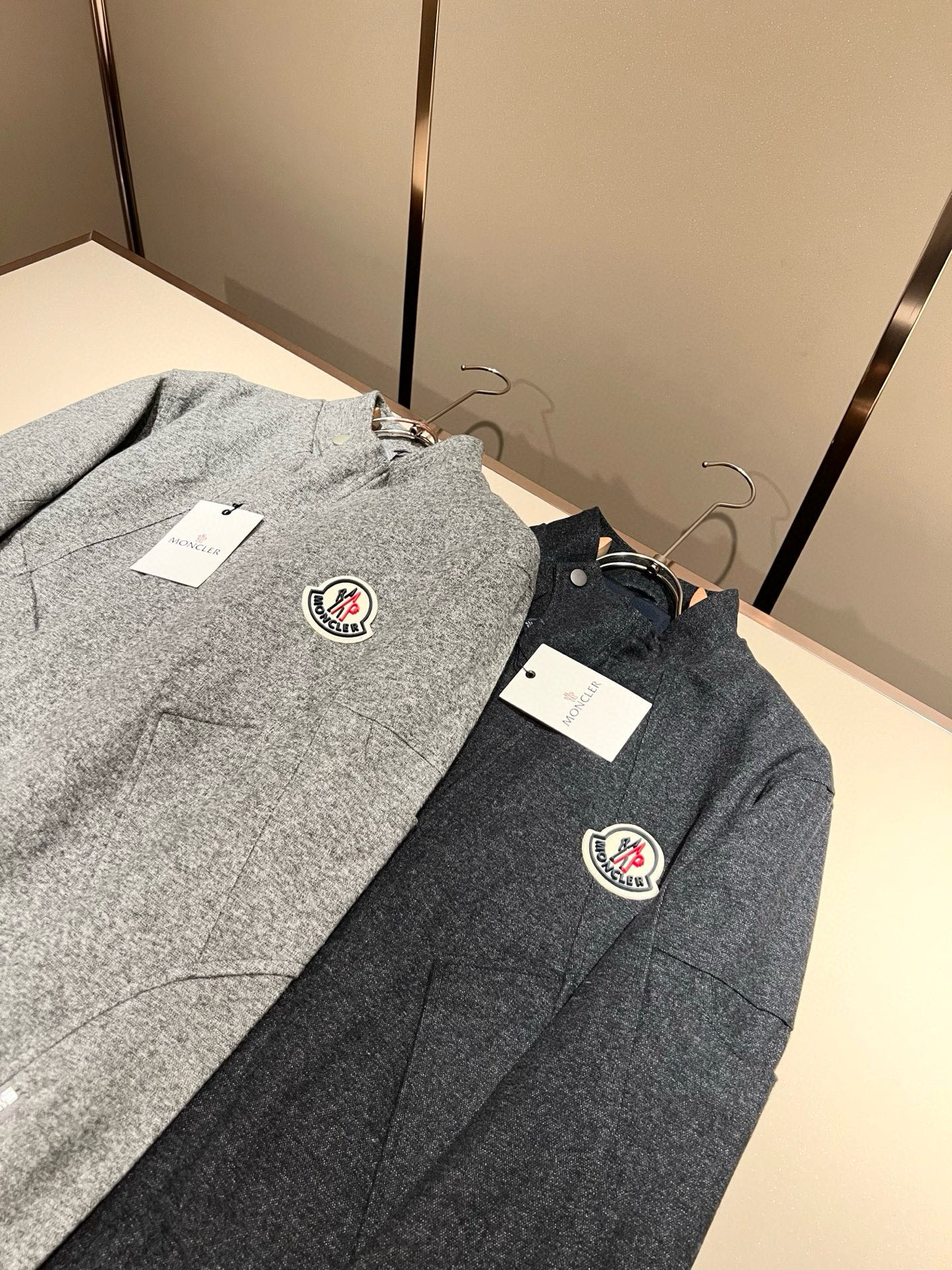 【⚠️🌾退换】Monc*ler蒙*口 2025秋冬经典羊毛呢外套，都市时尚休闲款！面料超软面料帅酷爆款夹