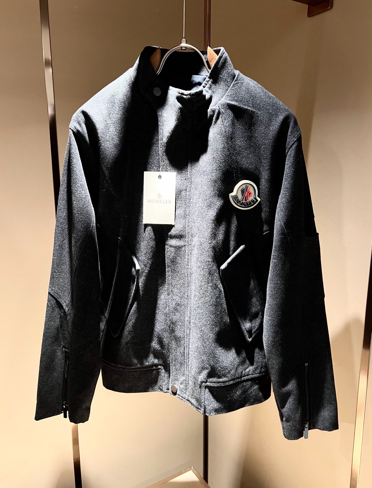 【⚠️🌾退换】Monc*ler蒙*口 2025秋冬经典羊毛呢外套，都市时尚休闲款！面料超软面料帅酷爆款夹